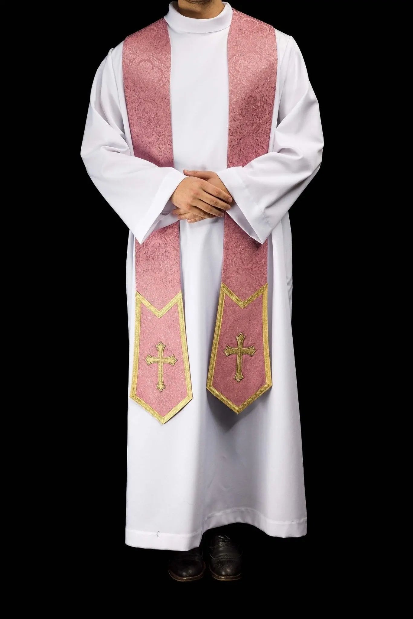 Étole en jacquard rose avec Croix brodée