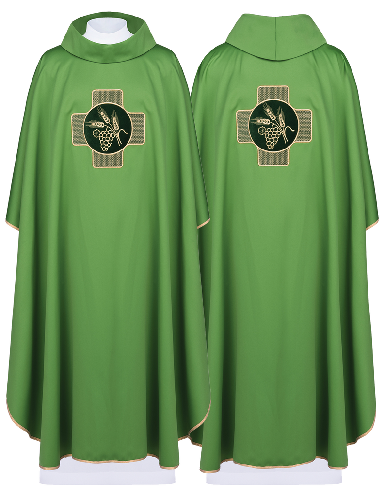 Chasuble verte avec broderie avec symbole de croix et épis avec raisins