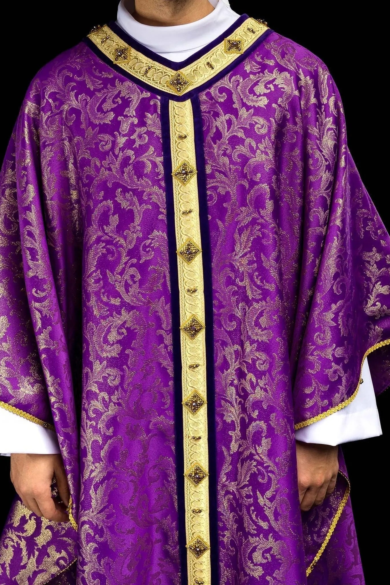 Chasuble avec pierres naturelles Fait main 7003