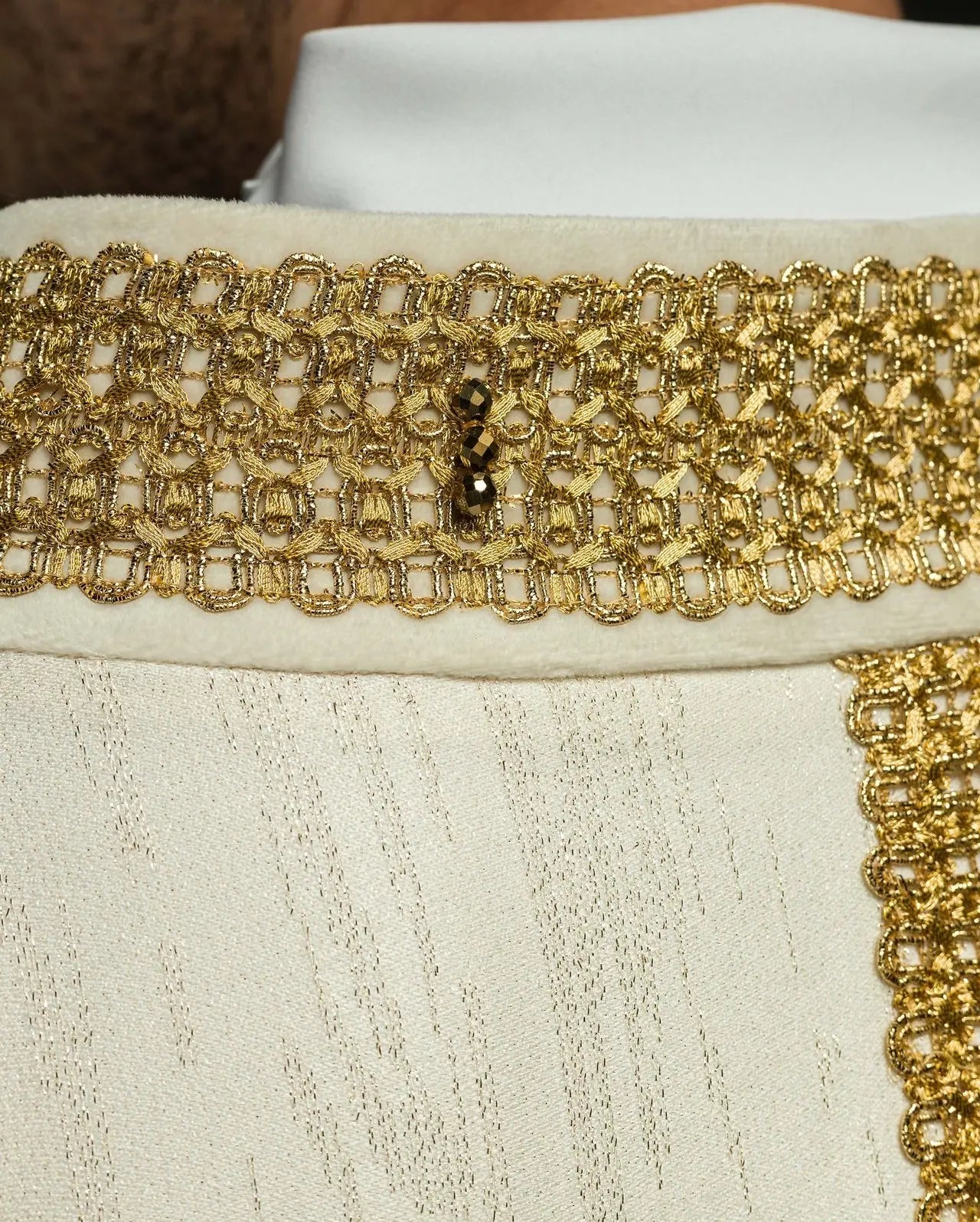 Handmade Chasuble with Natural Stones Handmade 7015 Ecru