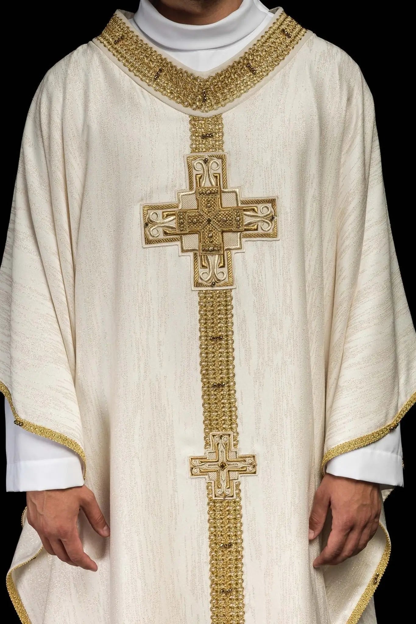 Chasuble faite main avec pierres naturelles faite main 7015 Écru