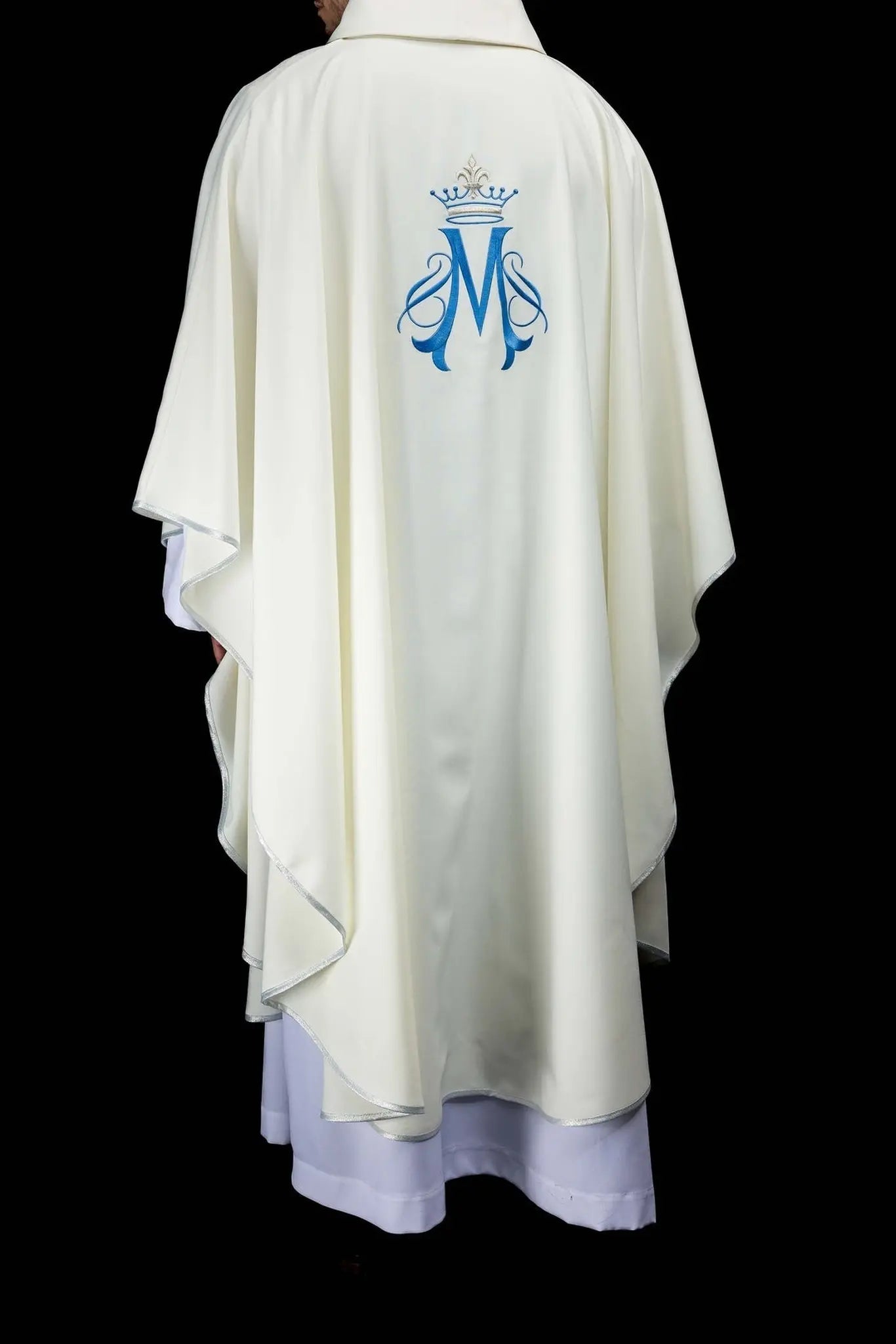 Ecru embroidered chasuble with Marian motif
