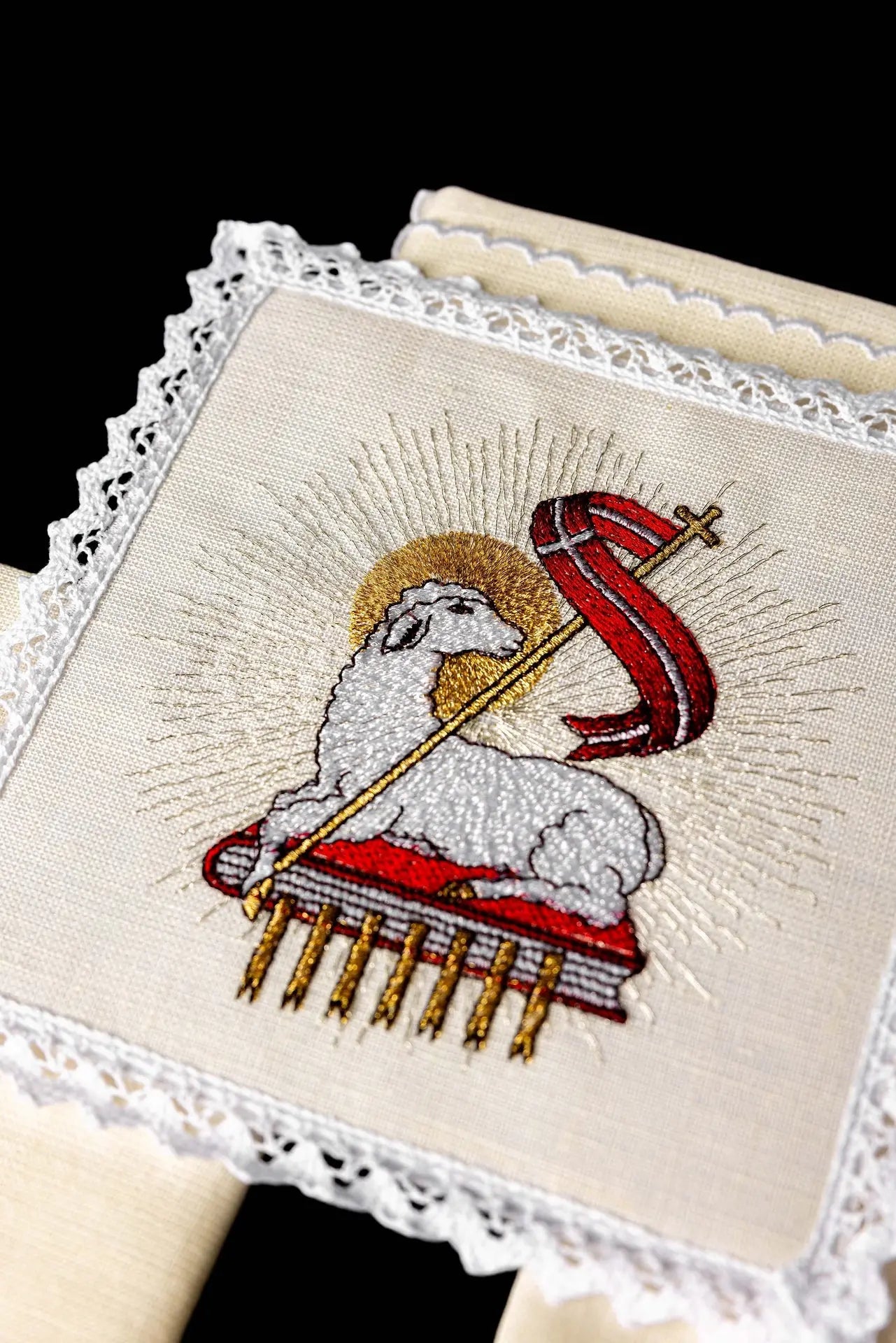 Nappe de calice en lin avec broderie en peau d'agneau