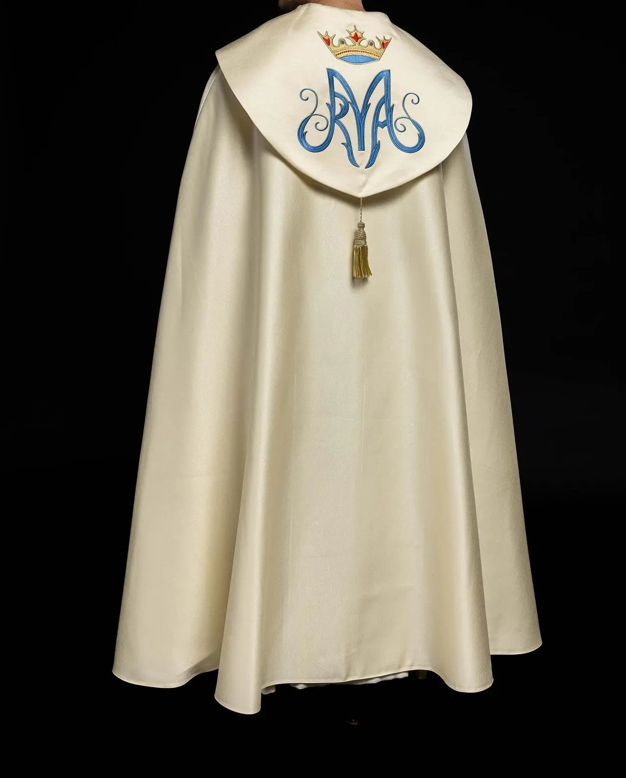 Ecru Marian embroidered cope