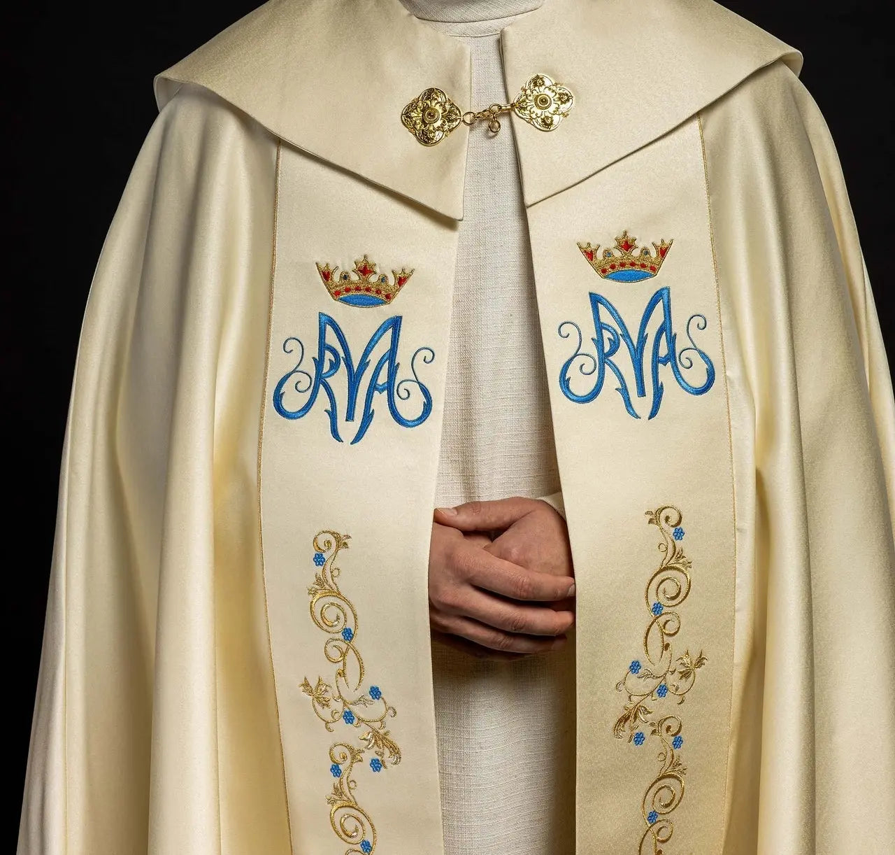 Ecru Marian embroidered cope
