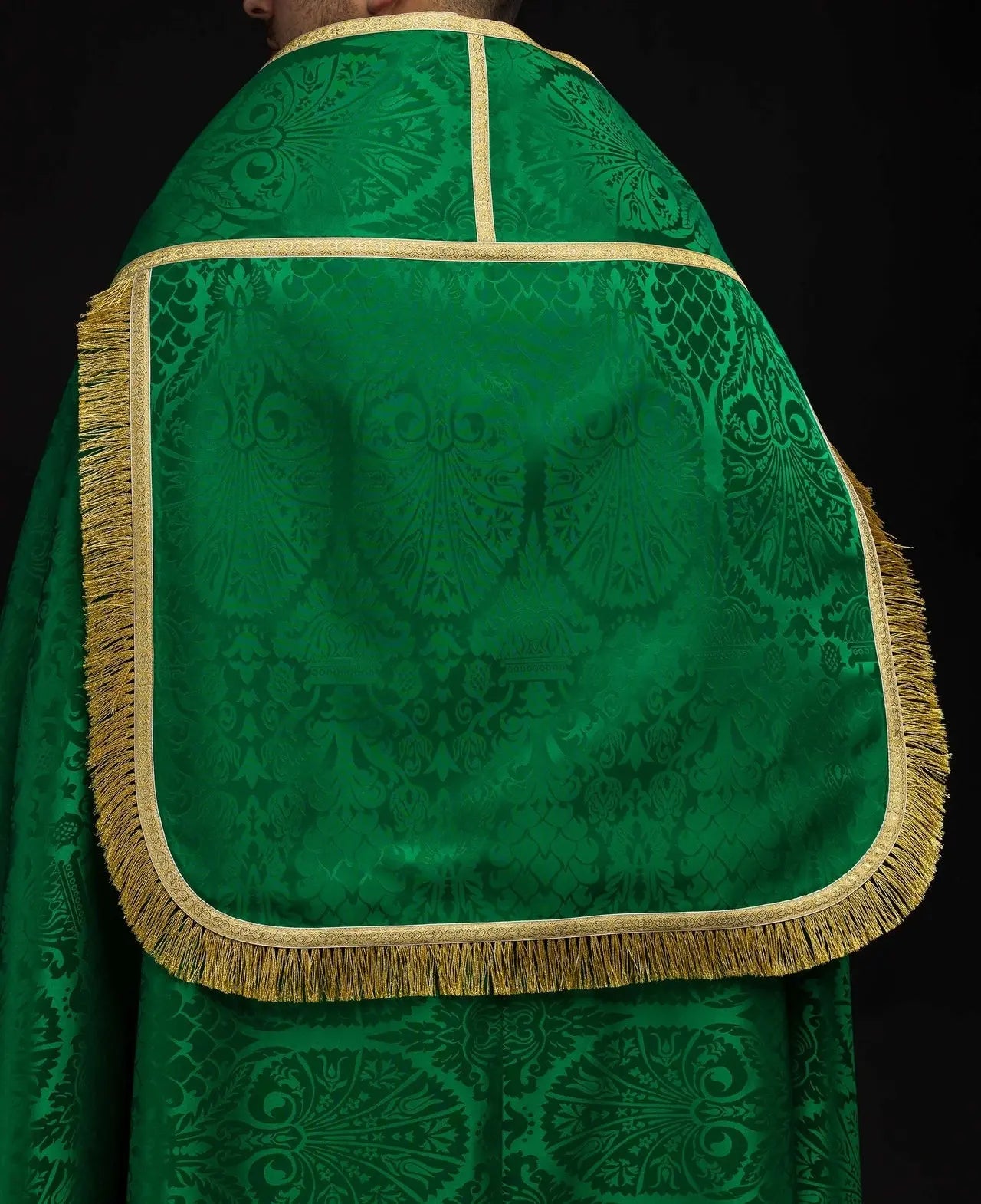 Pluvial romain en jacquard uni vert