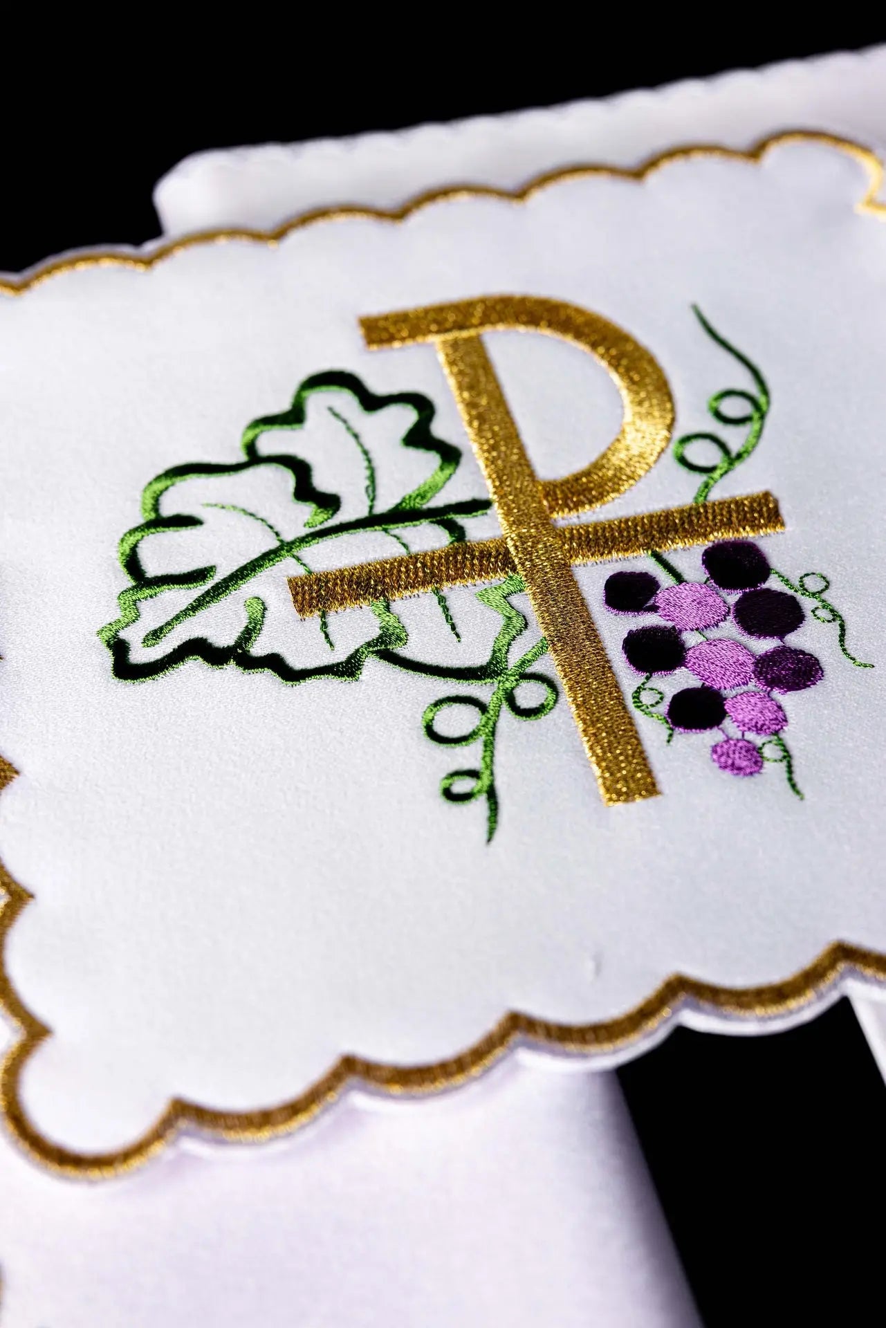 Linge de calice avec broderie PAX et raisins