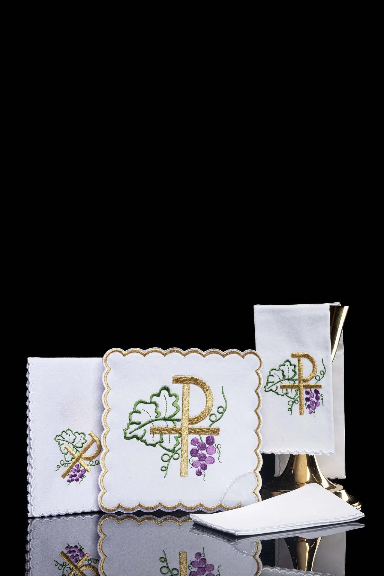 Linge de calice avec broderie PAX et raisins