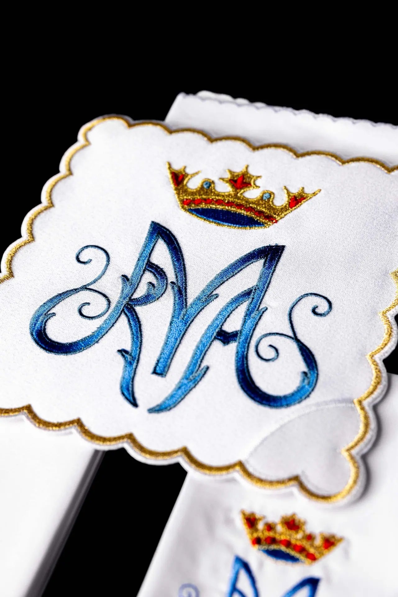 Marian chalice linen