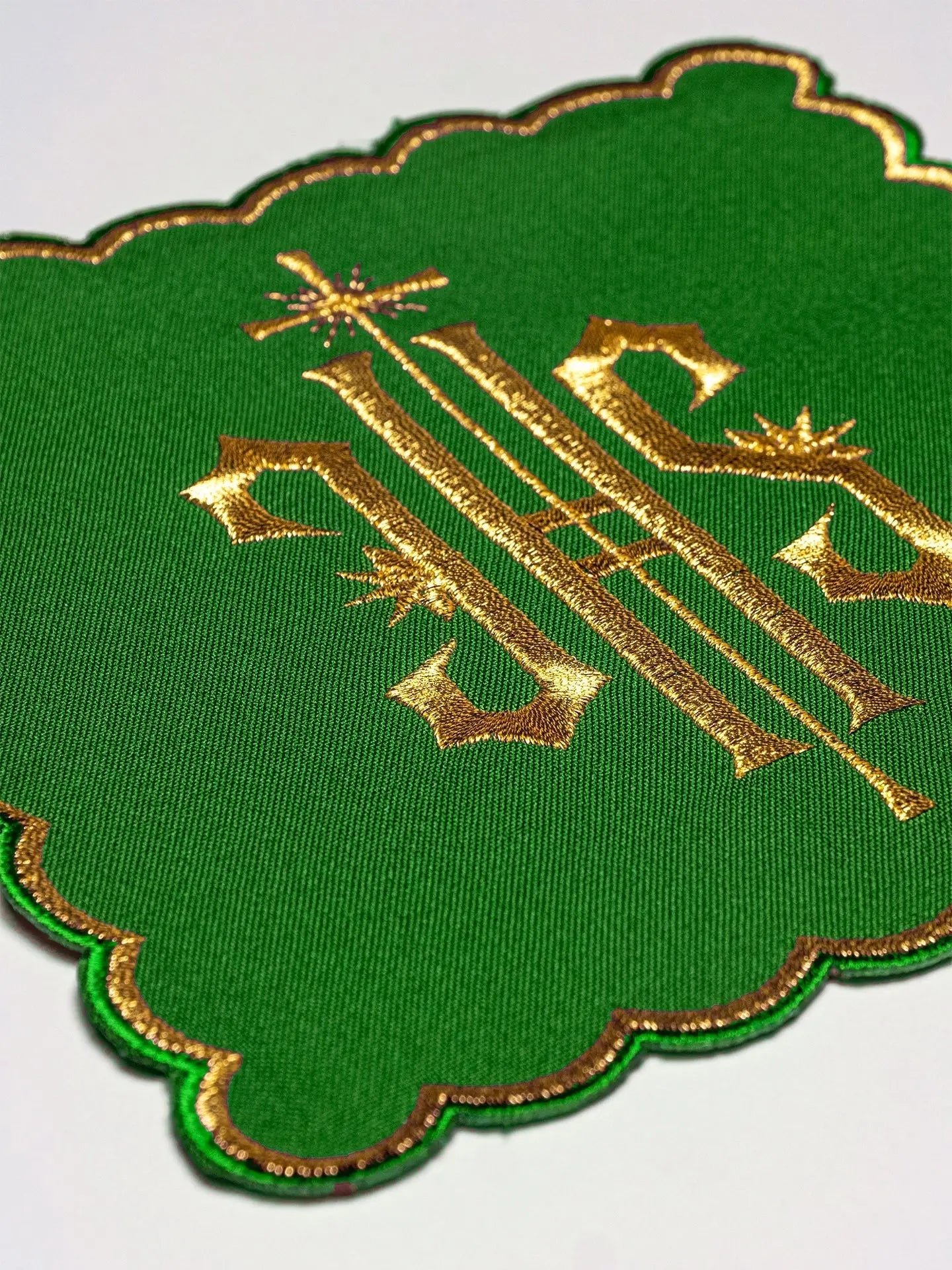 Ensemble de voiles de calice avec symbole IHS en quatre couleurs liturgiques