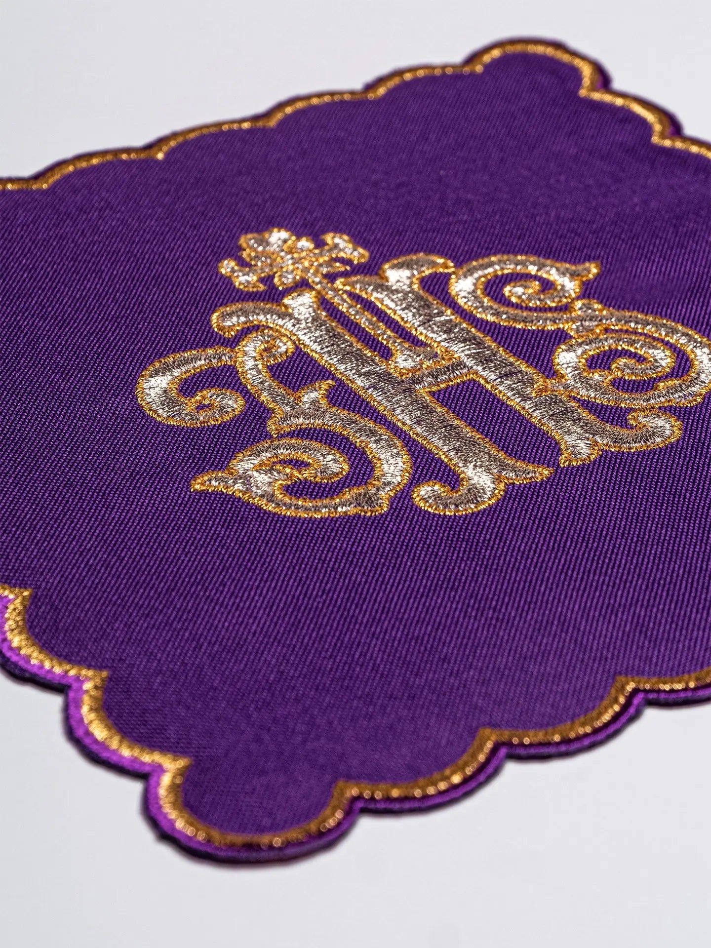 Ensemble de voiles de calice avec symbole IHS brodé en quatre couleurs liturgiques