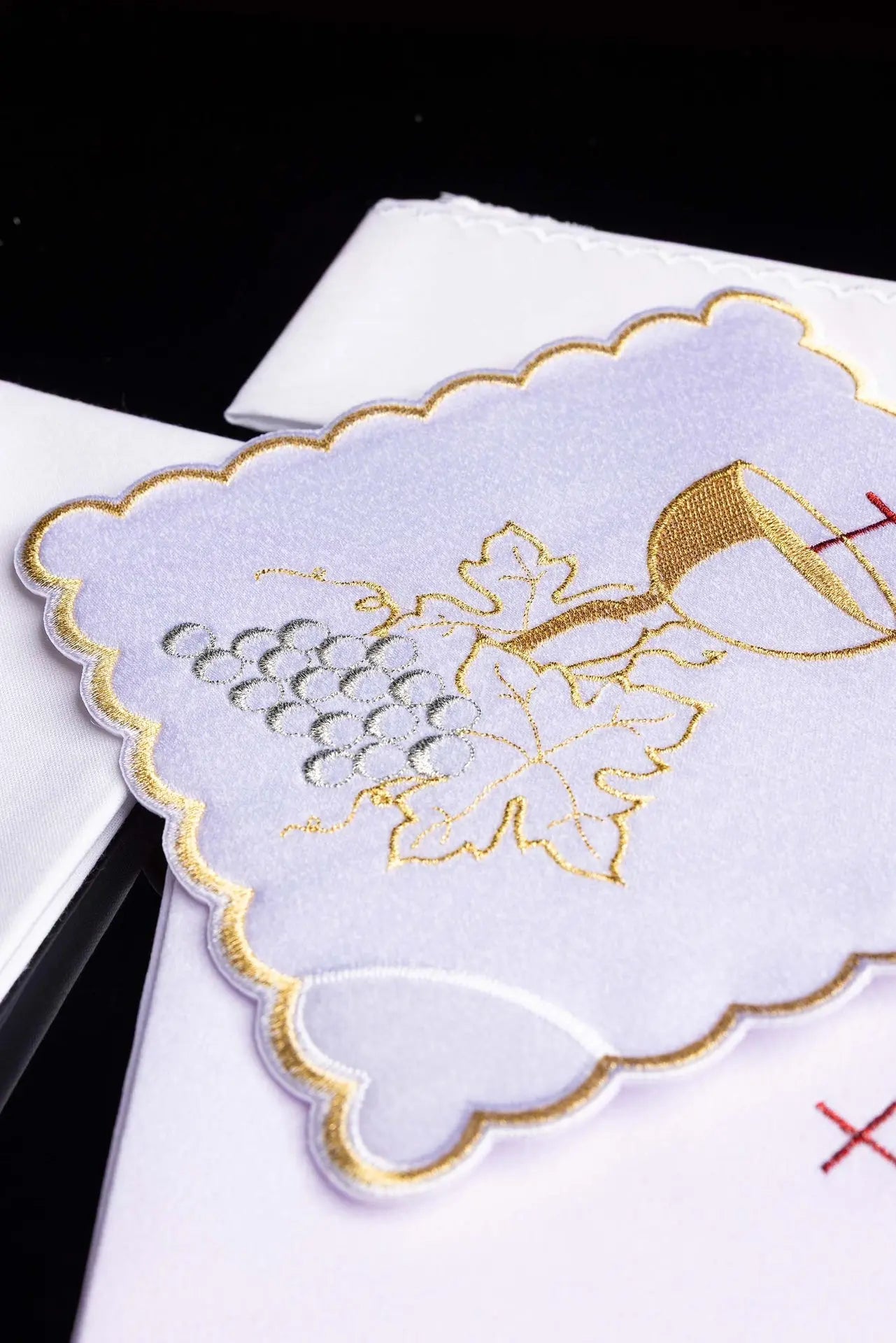 Chalice Linen Set with Chalice and Grapes Embroidery