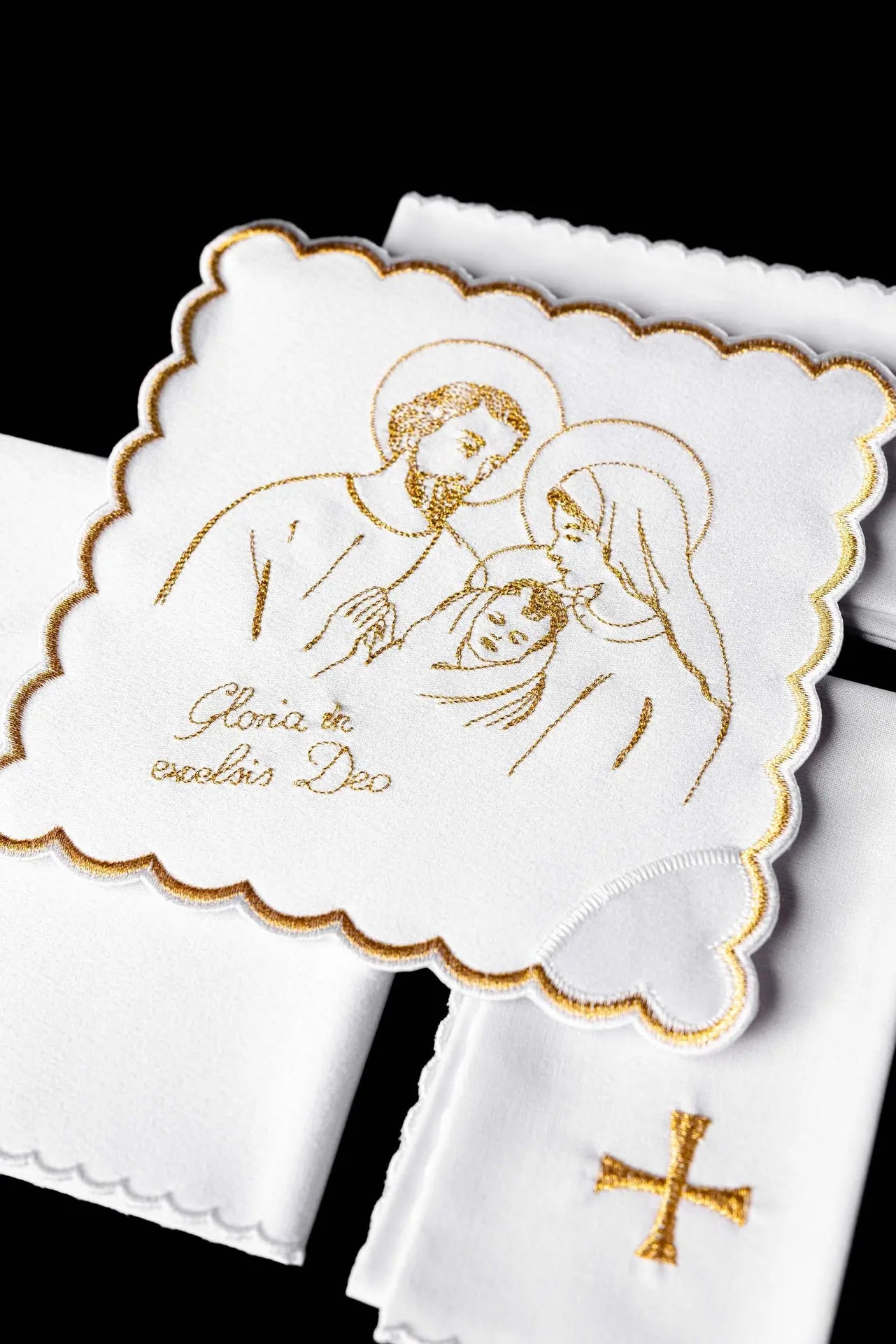 Linge de calice avec broderie dorée pour Noël