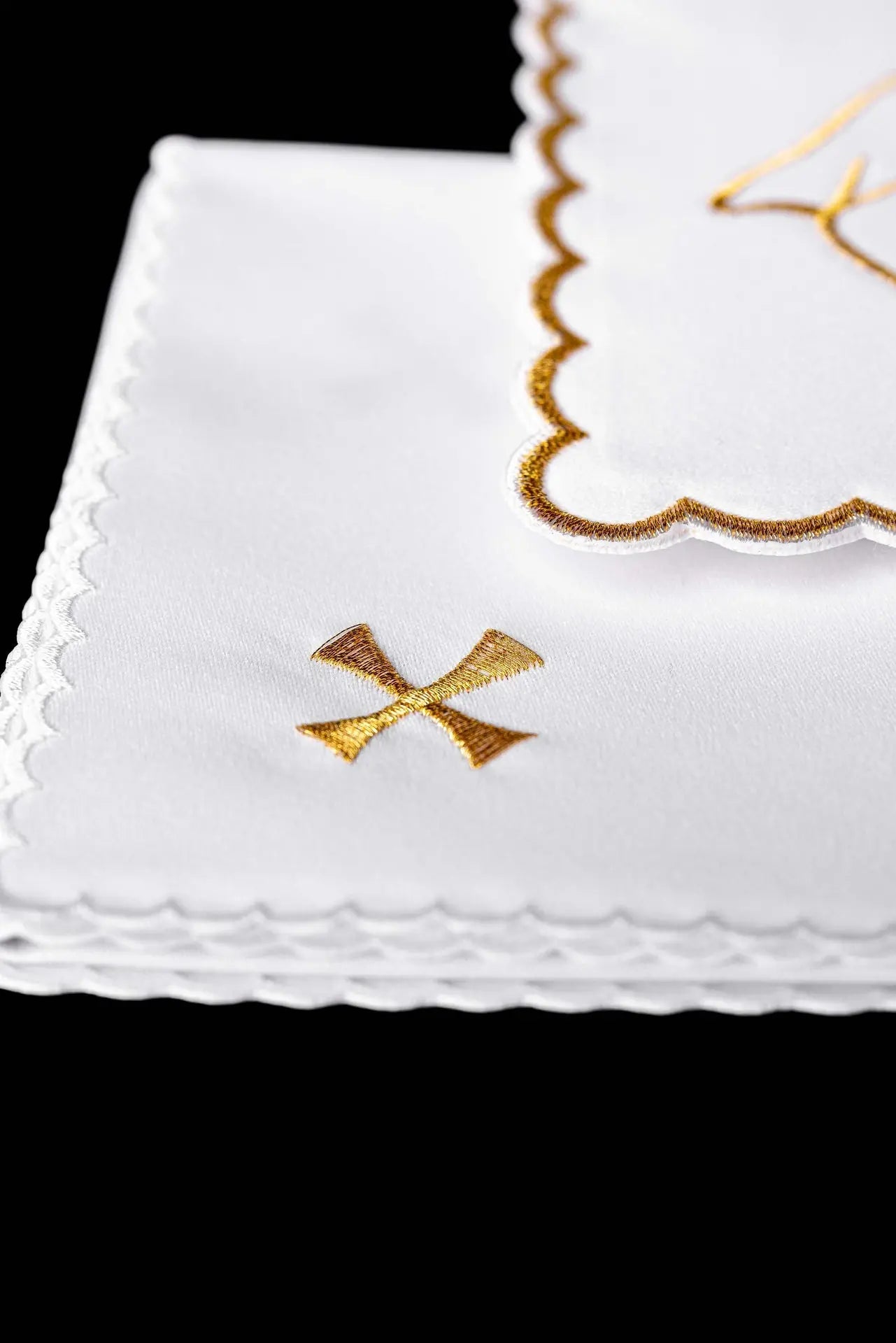 Linge de calice avec broderie de la Sainte Famille