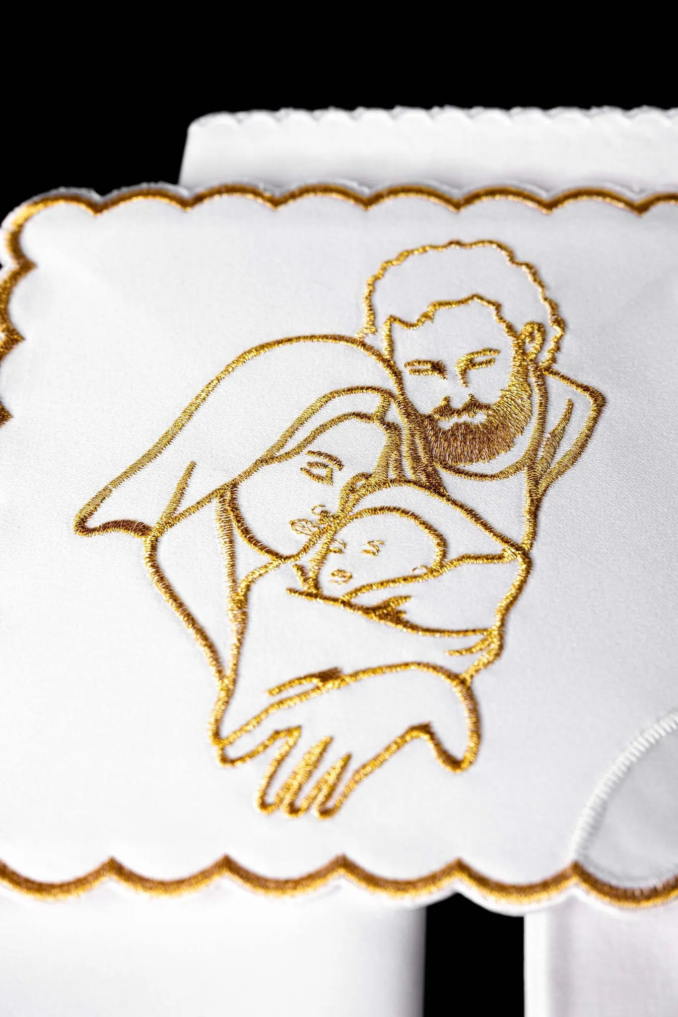 Linge de calice avec broderie de la Sainte Famille