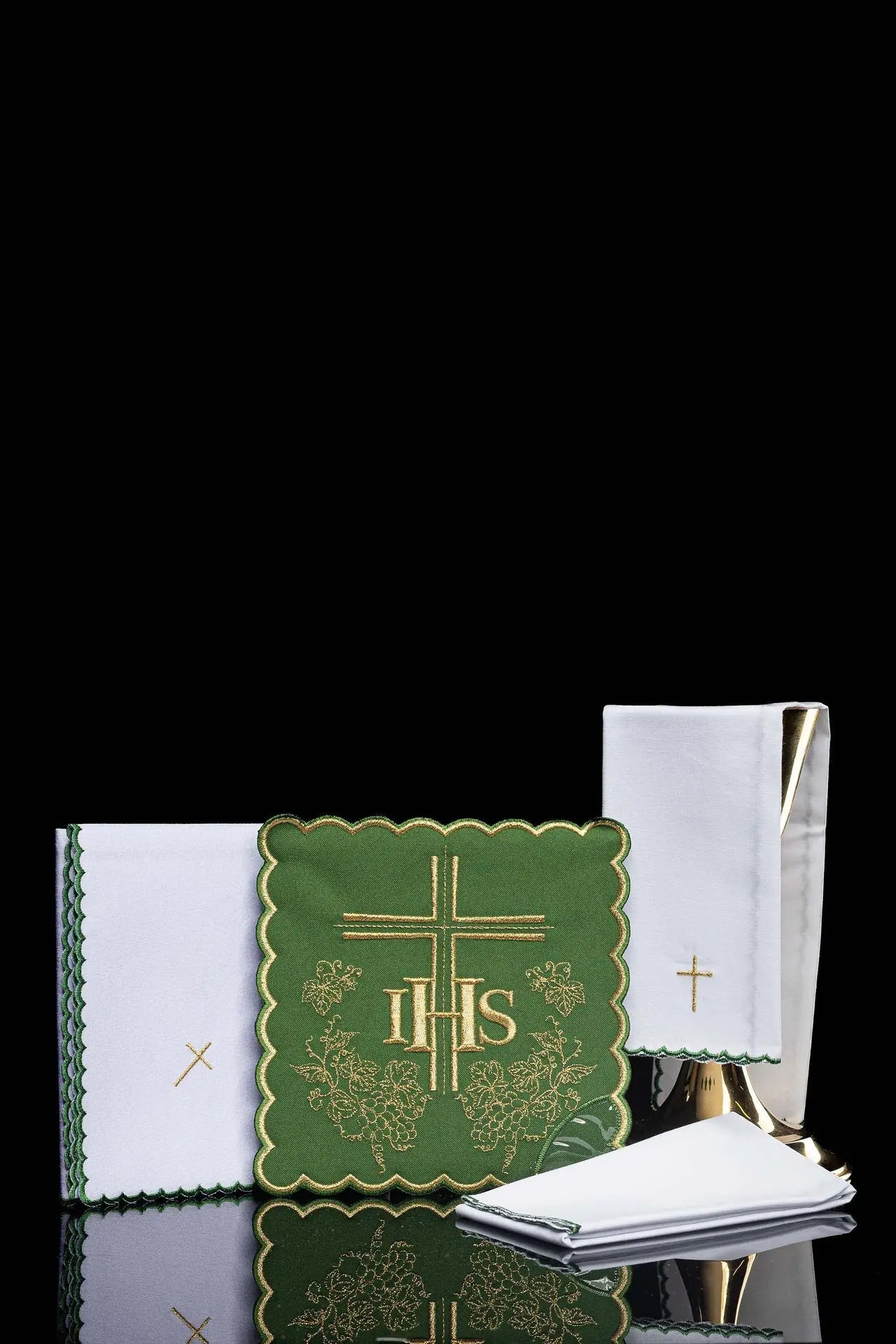 Lin blanc de calice brodé Vert IHS