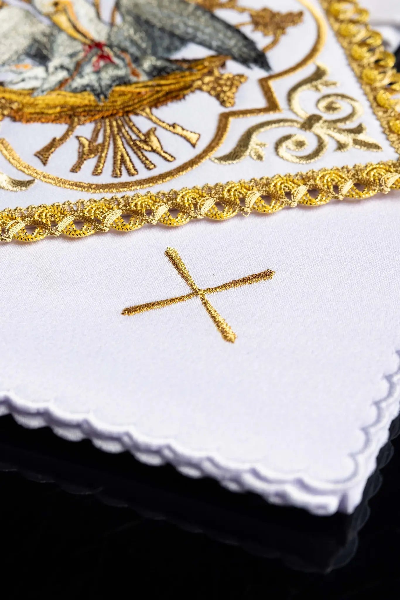 Ensemble de linge de calice avec broderie de pélican eucharistique