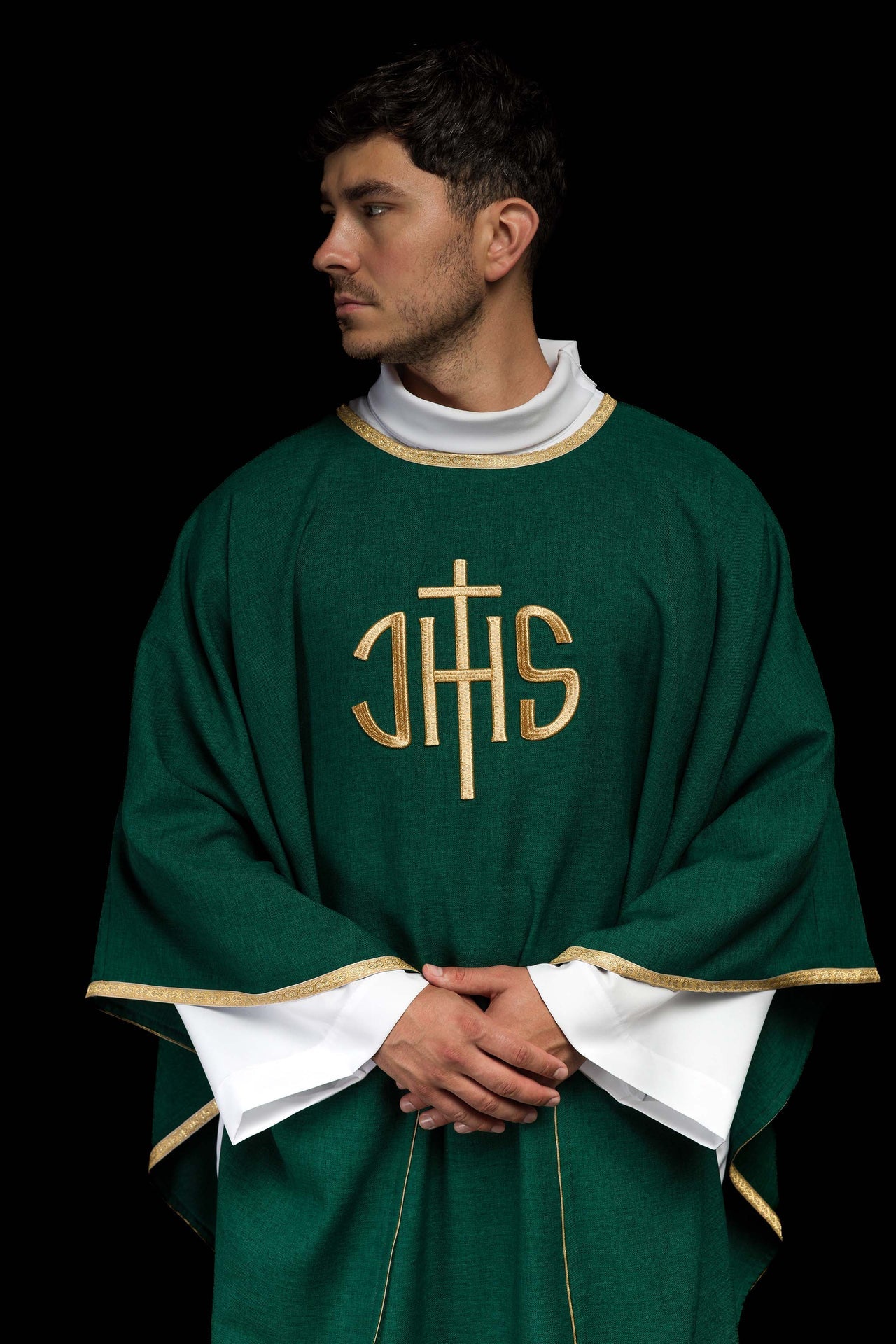 Zielony ornat liturgiczny z złotym haftem IHS - ORNATY.PL