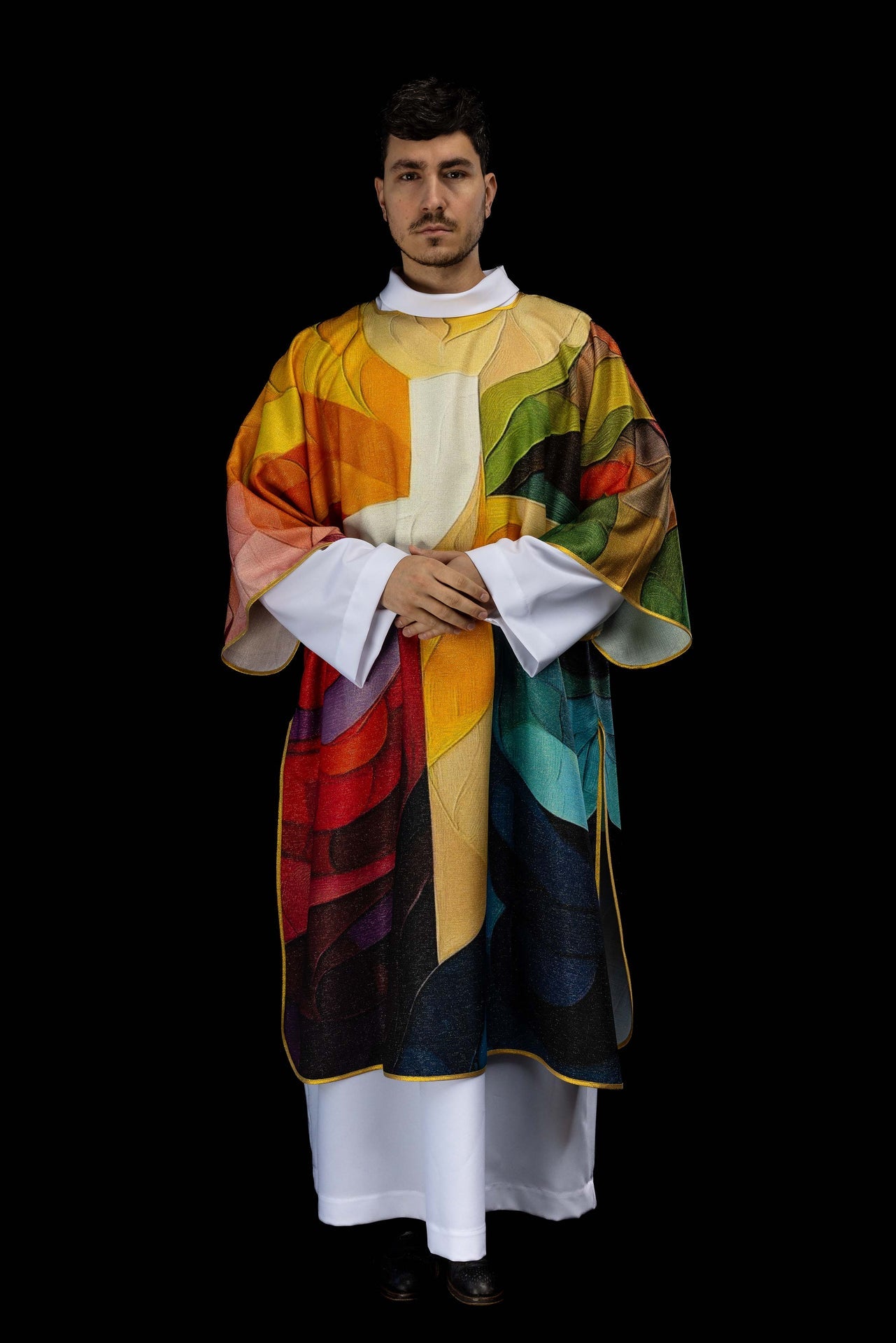 Dalmatyka drukowana kolorowa z motywem krzyża - ORNATY.PL