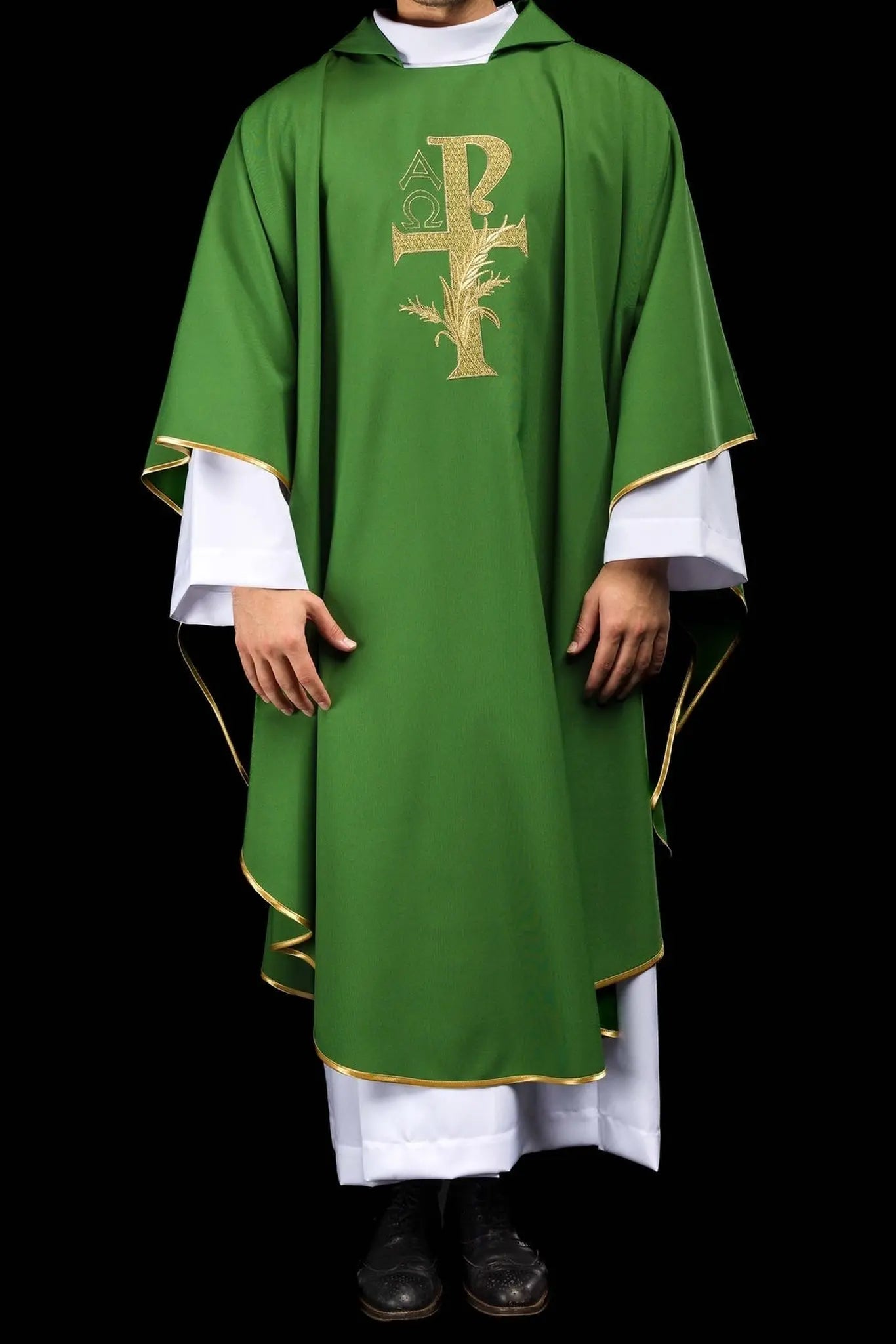 Embroidered chasuble with the Alpha and Omega symbol and wide collar green