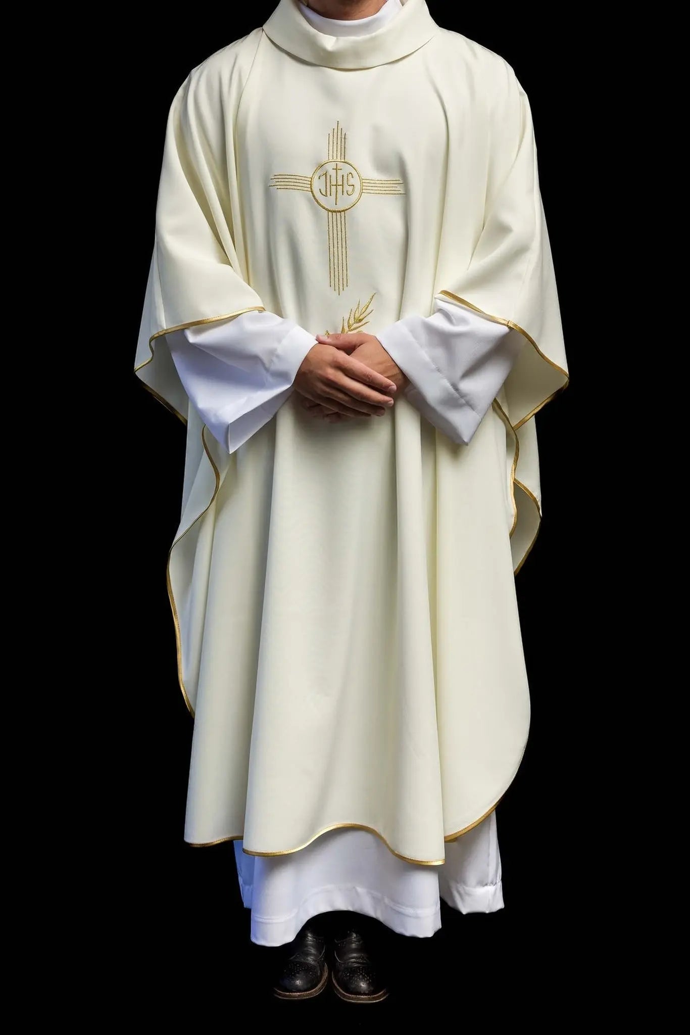 Chasuble avec broderie IHS en écru