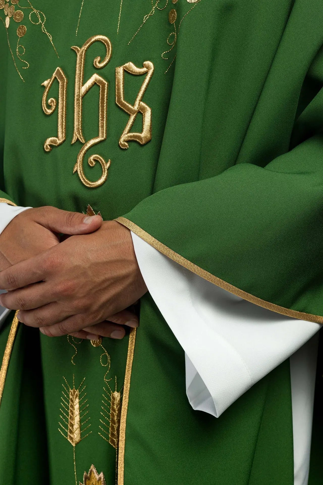 Embroidered chasuble with IHS symbol grapes Green