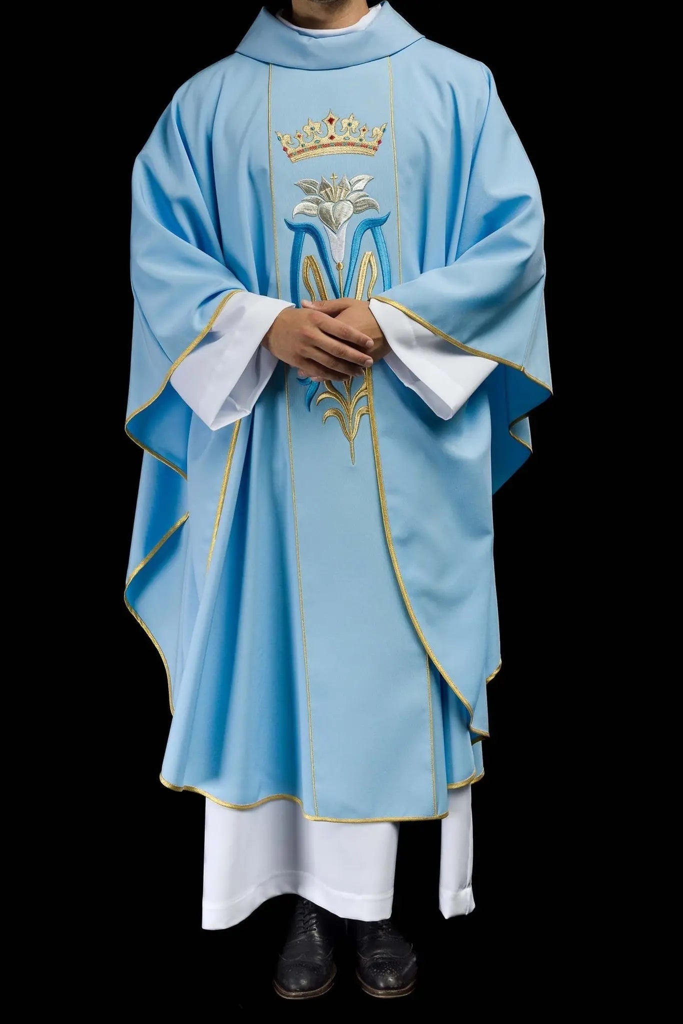 Marian liturgical chasuble embroidered with crown Blue