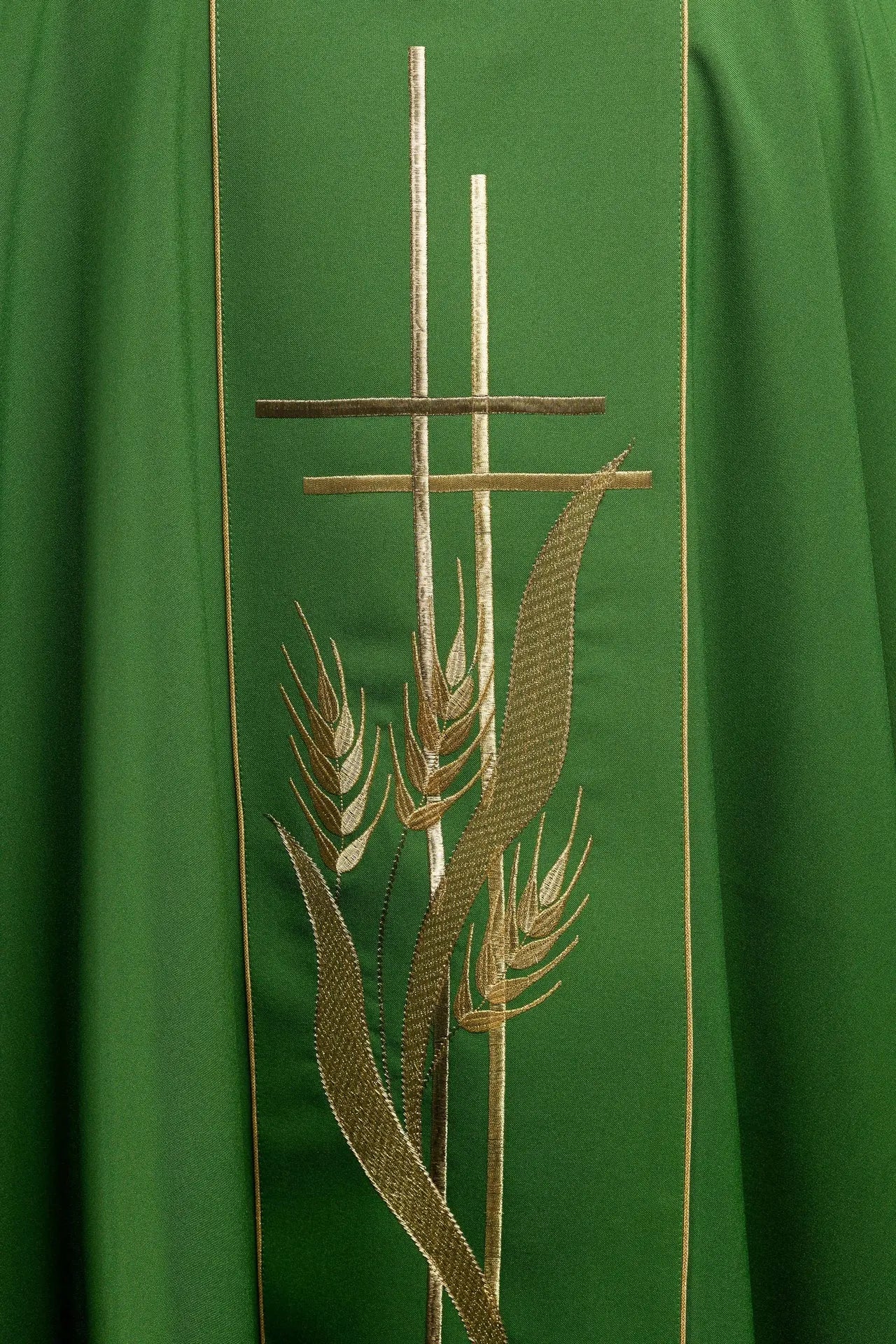 Green chasuble embroidered with cross and ear motifs