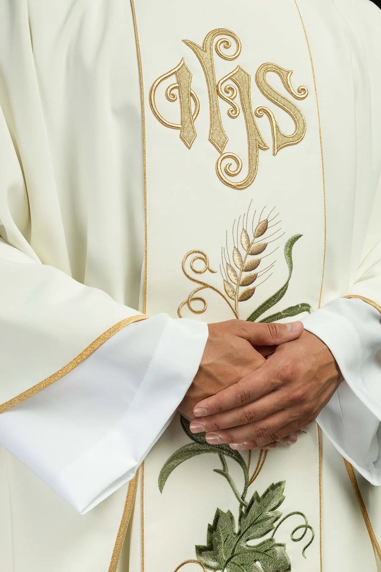 Ceinture de chasuble brodée avec symbole IHS, épis et raisins écru