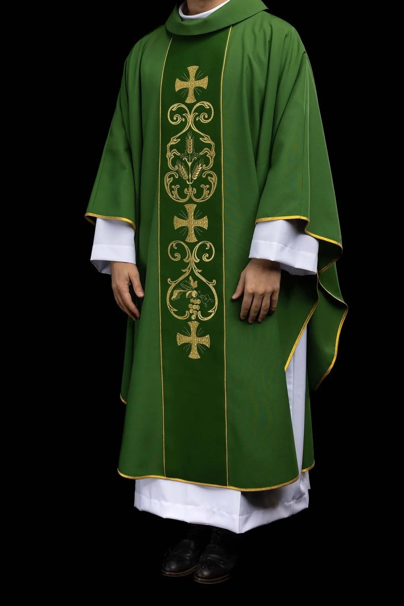 Chasuble verte avec orfreie eucharistique brodée