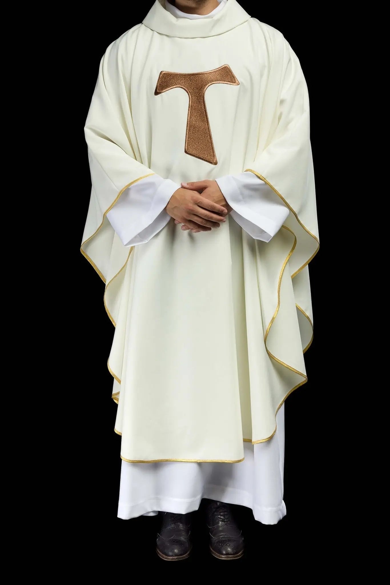 Liturgical chasuble with Franciscan cross