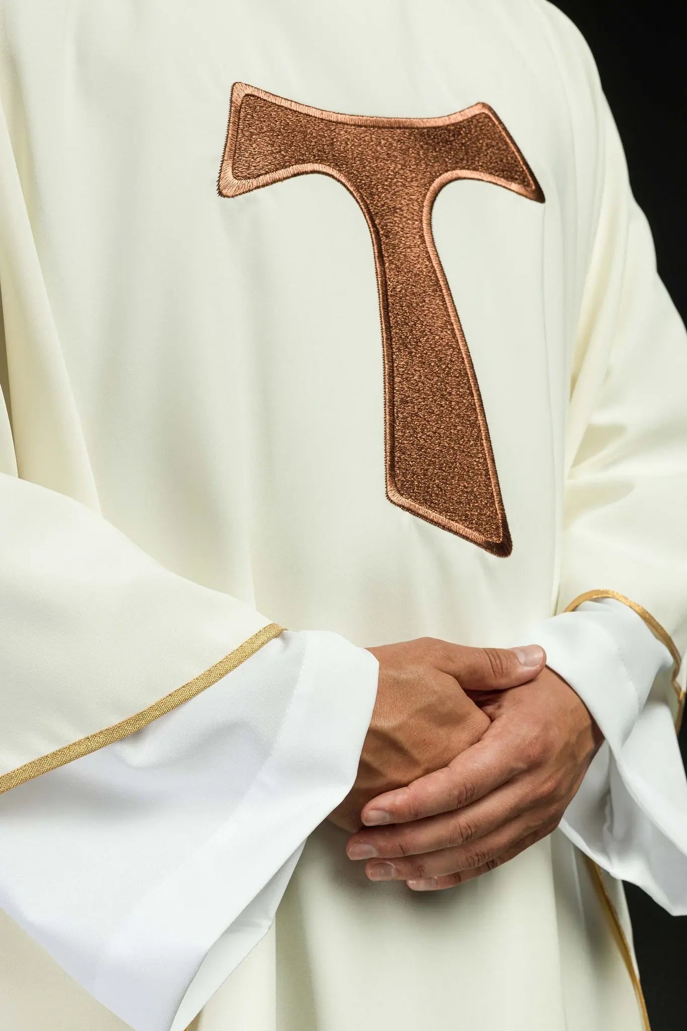 Liturgical chasuble with Franciscan cross
