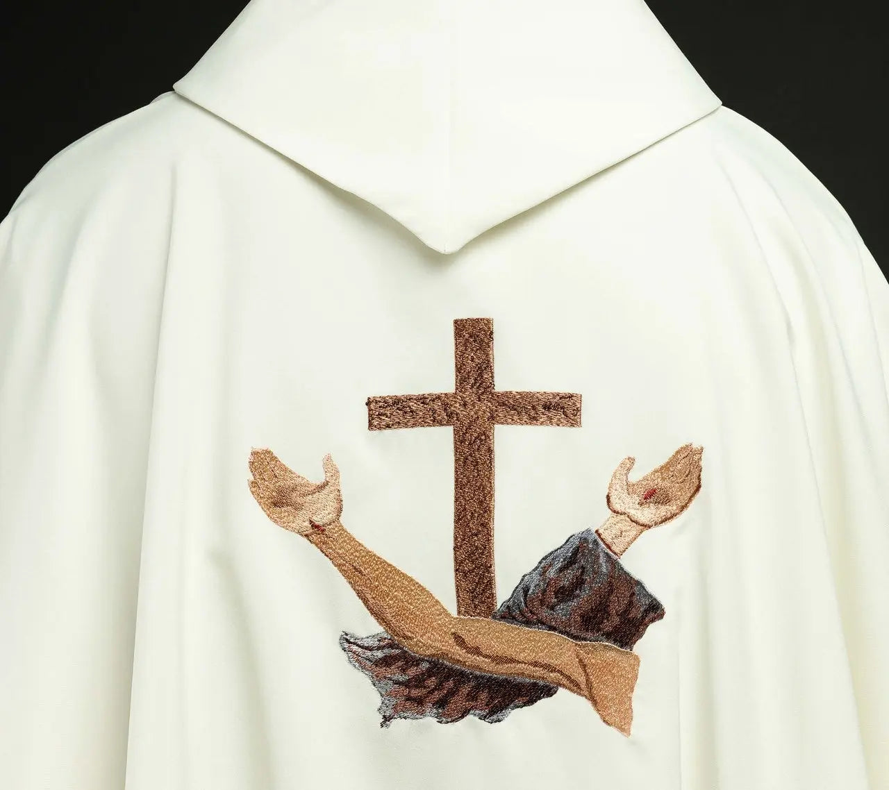 Liturgical chasuble with Franciscan cross