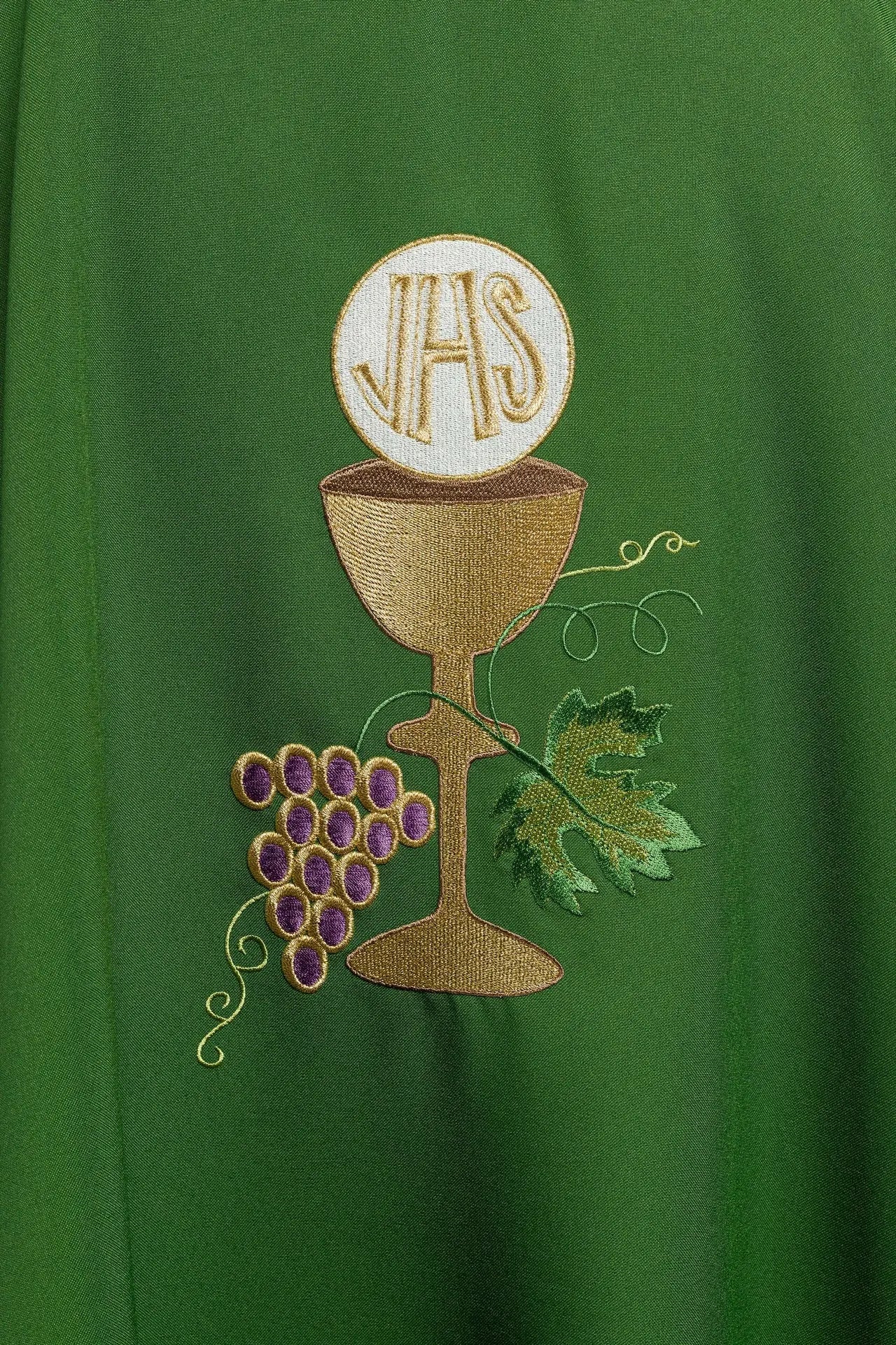Embroidered chasuble Green Chalice Grape