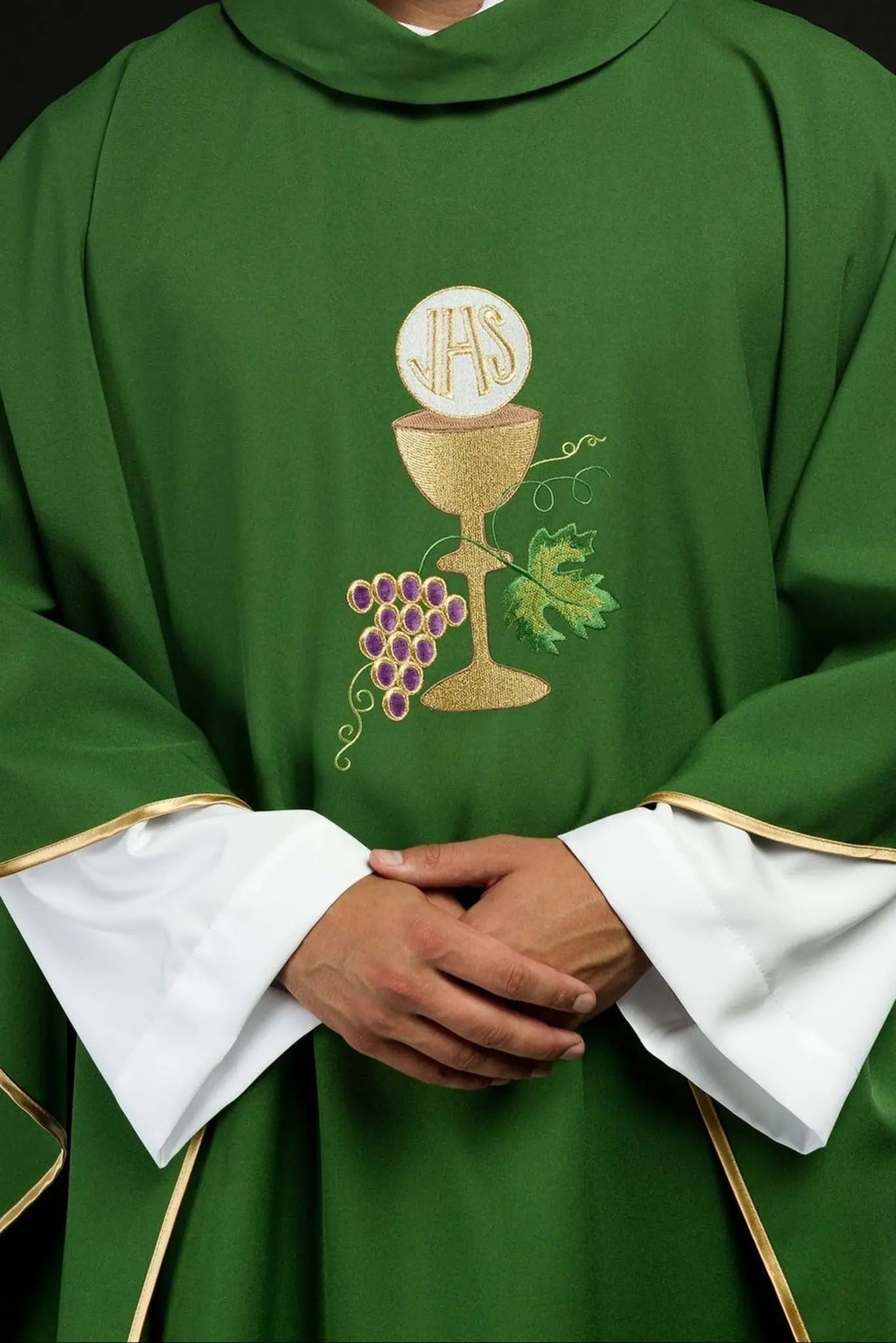 Embroidered chasuble Green Chalice Grape