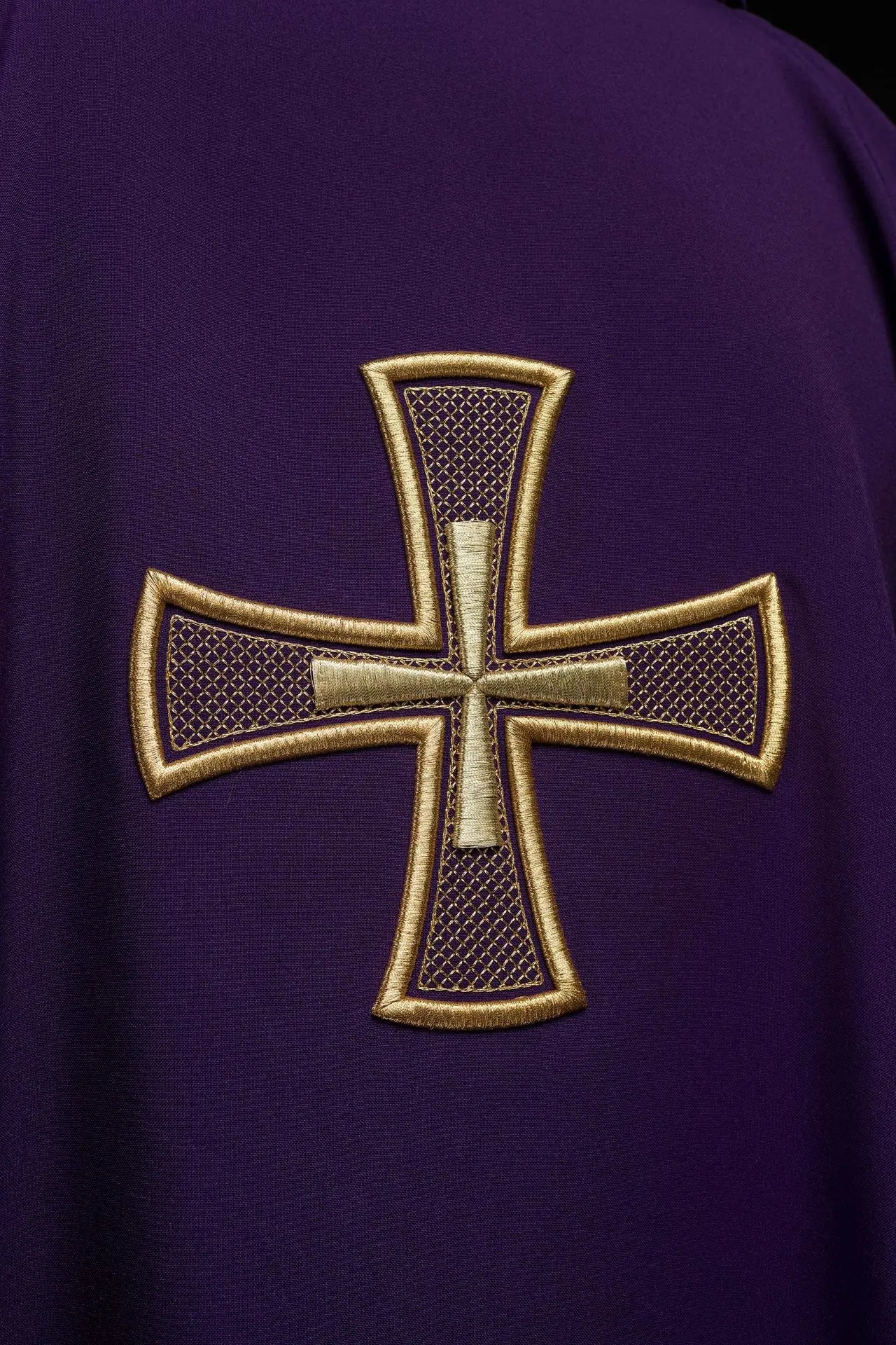 IHS embroidered chasuble Purple