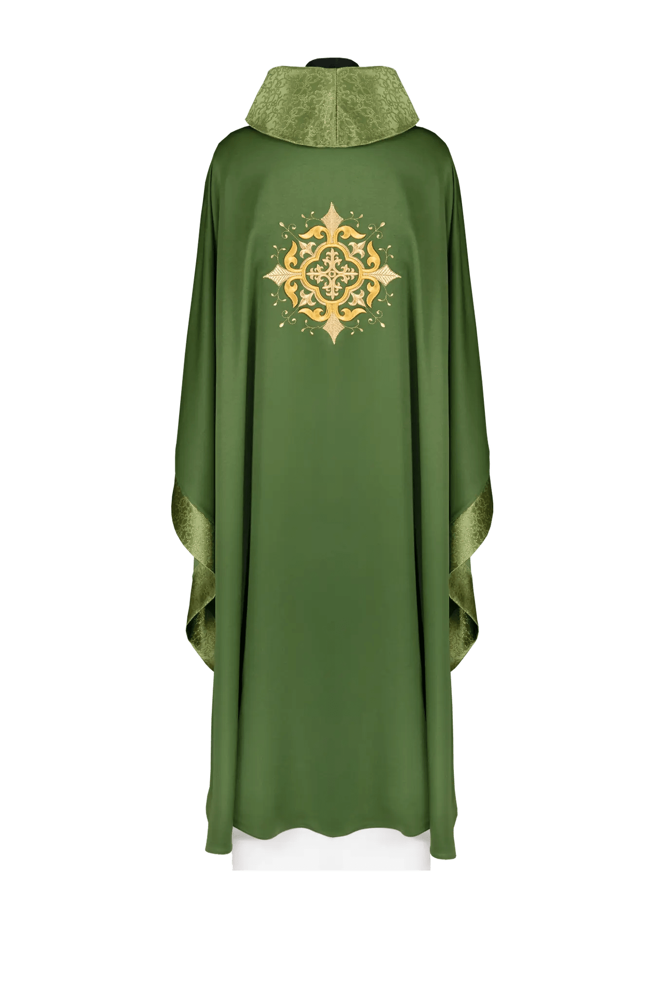 Chasuble liturgique avec motif de croix brodée et finition élaborée en vert