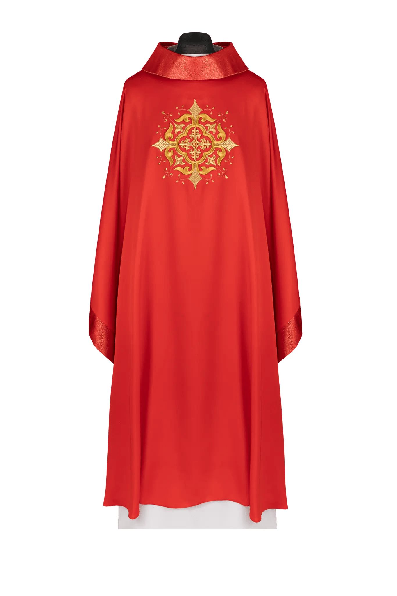 Chasuble liturgique rouge avec motif de croix brodée et finition élaborée