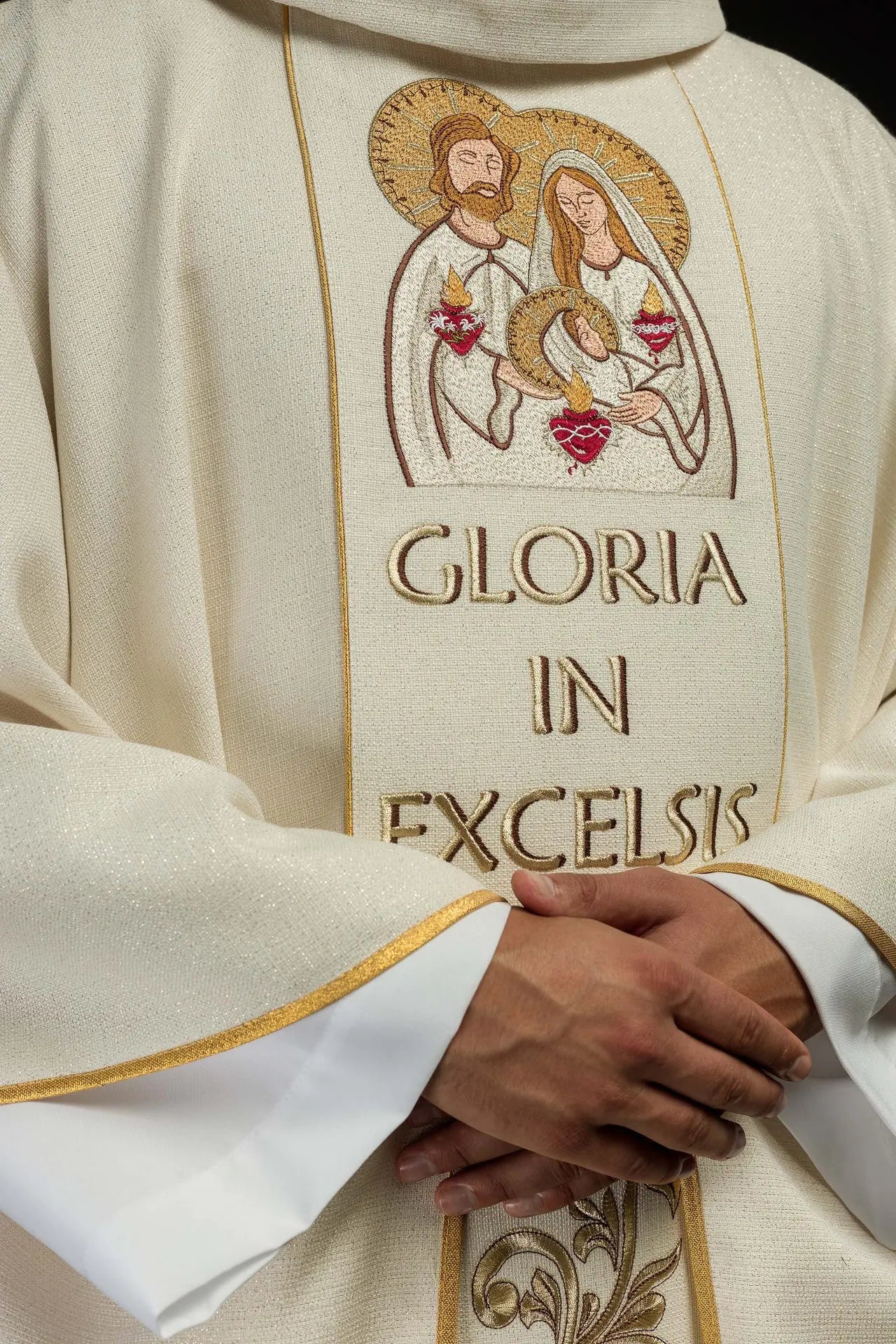 Embroidered chasuble for Christmas with the image of the Holy Family