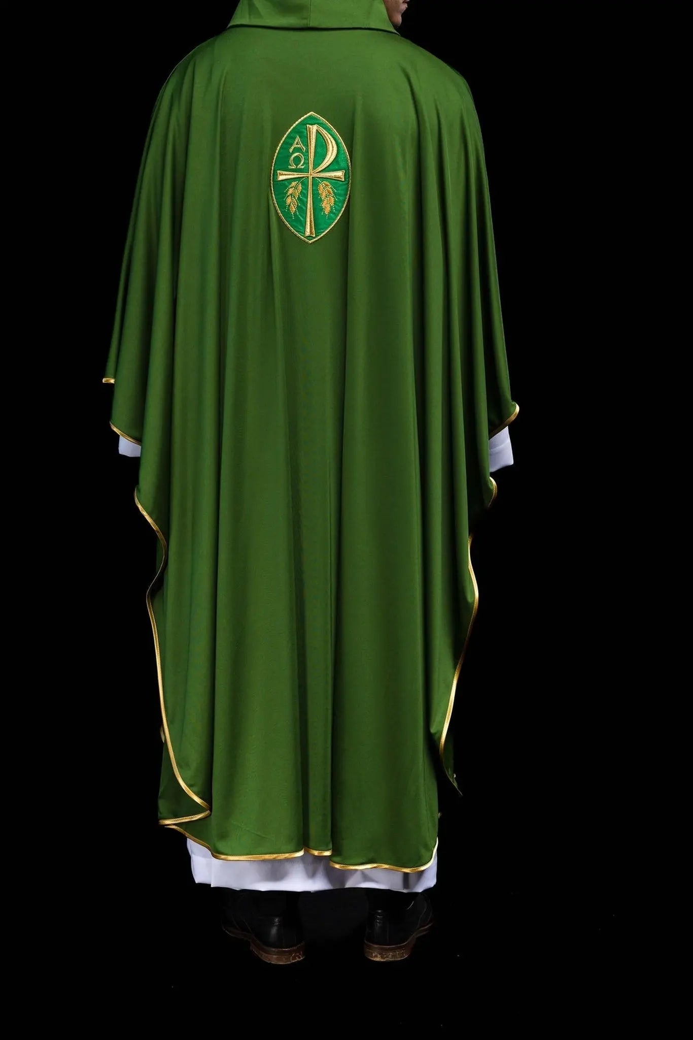 Chasuble embroidered cross green lightweight knitted fabric SACROLITE