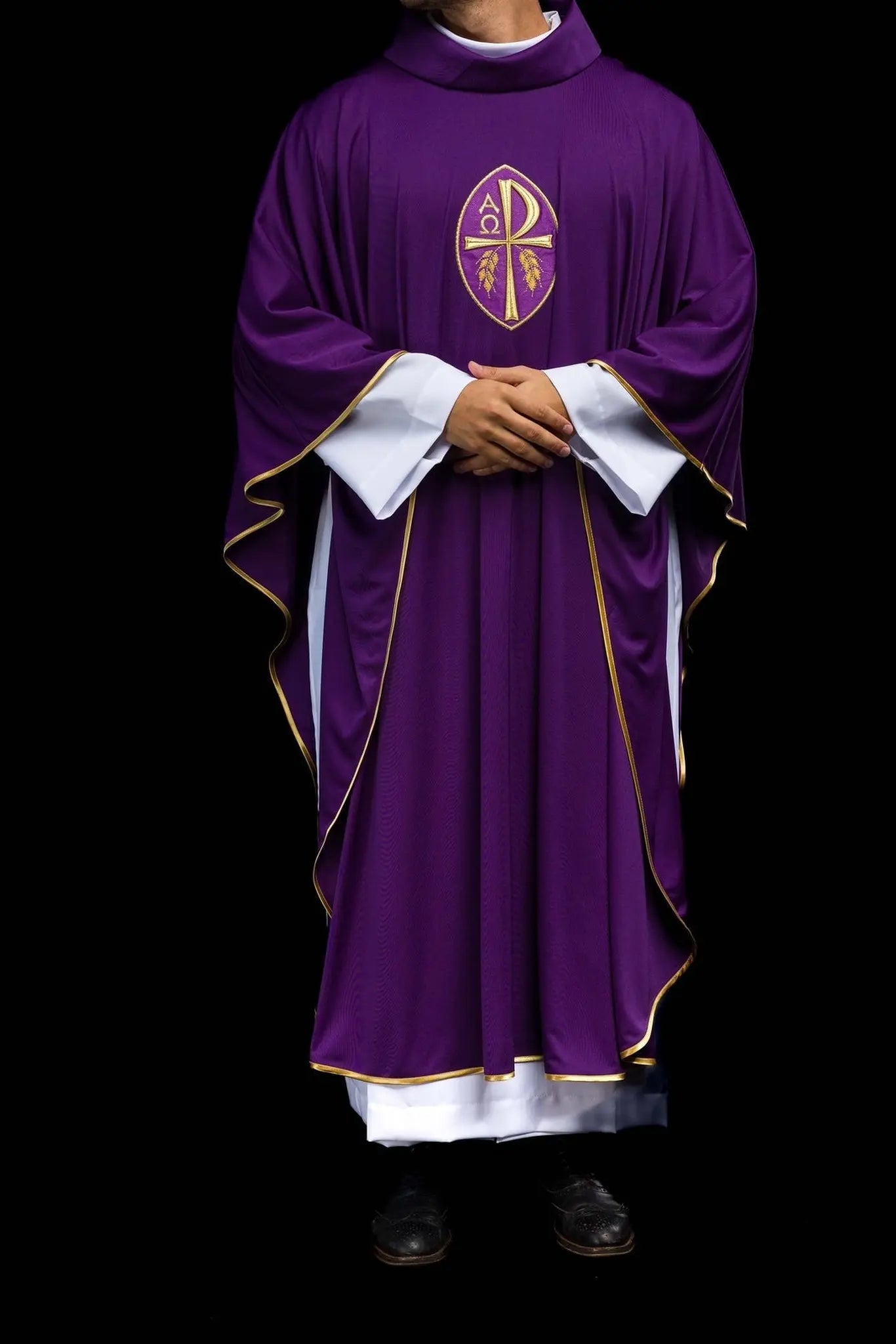 Chasuble brodée Croix violet léger tricoté SACROLITE