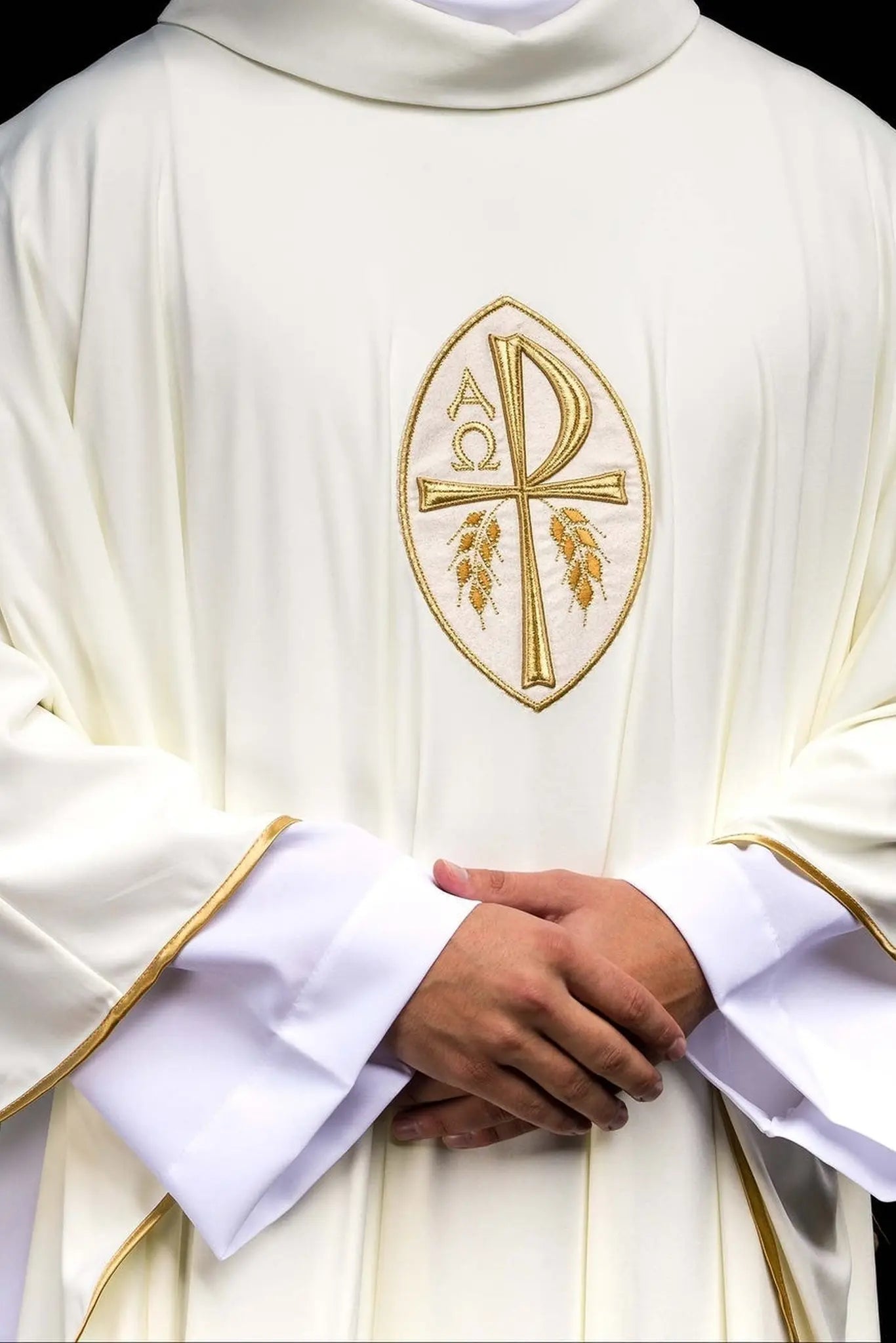 Chasuble brodée Croix écrue légère tricotée SACROLITE