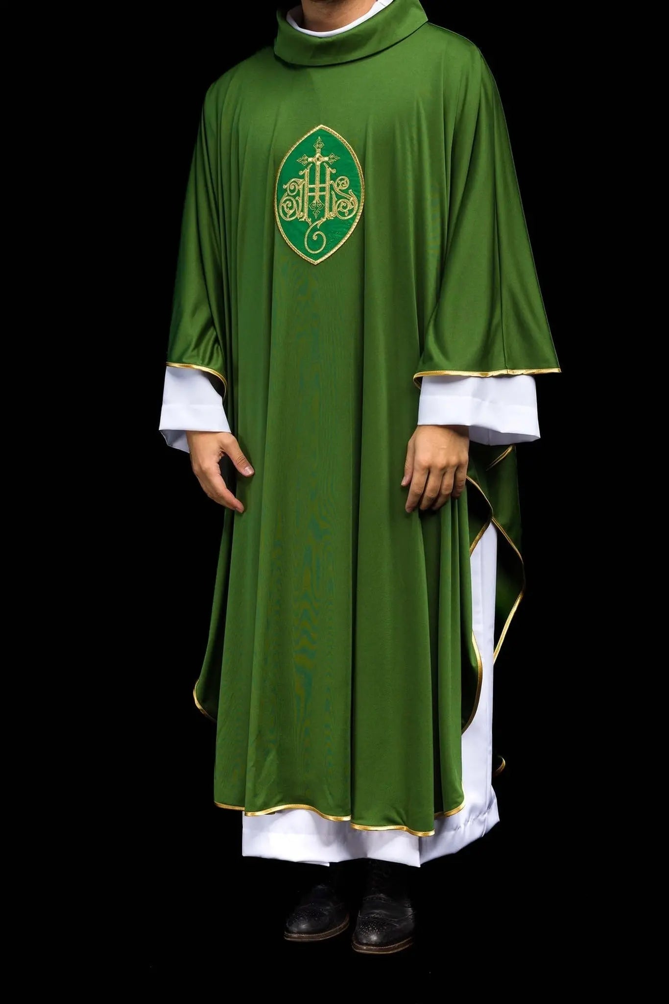 Chasuble embroidered with IHS lightweight SACROLITE knitted fabric