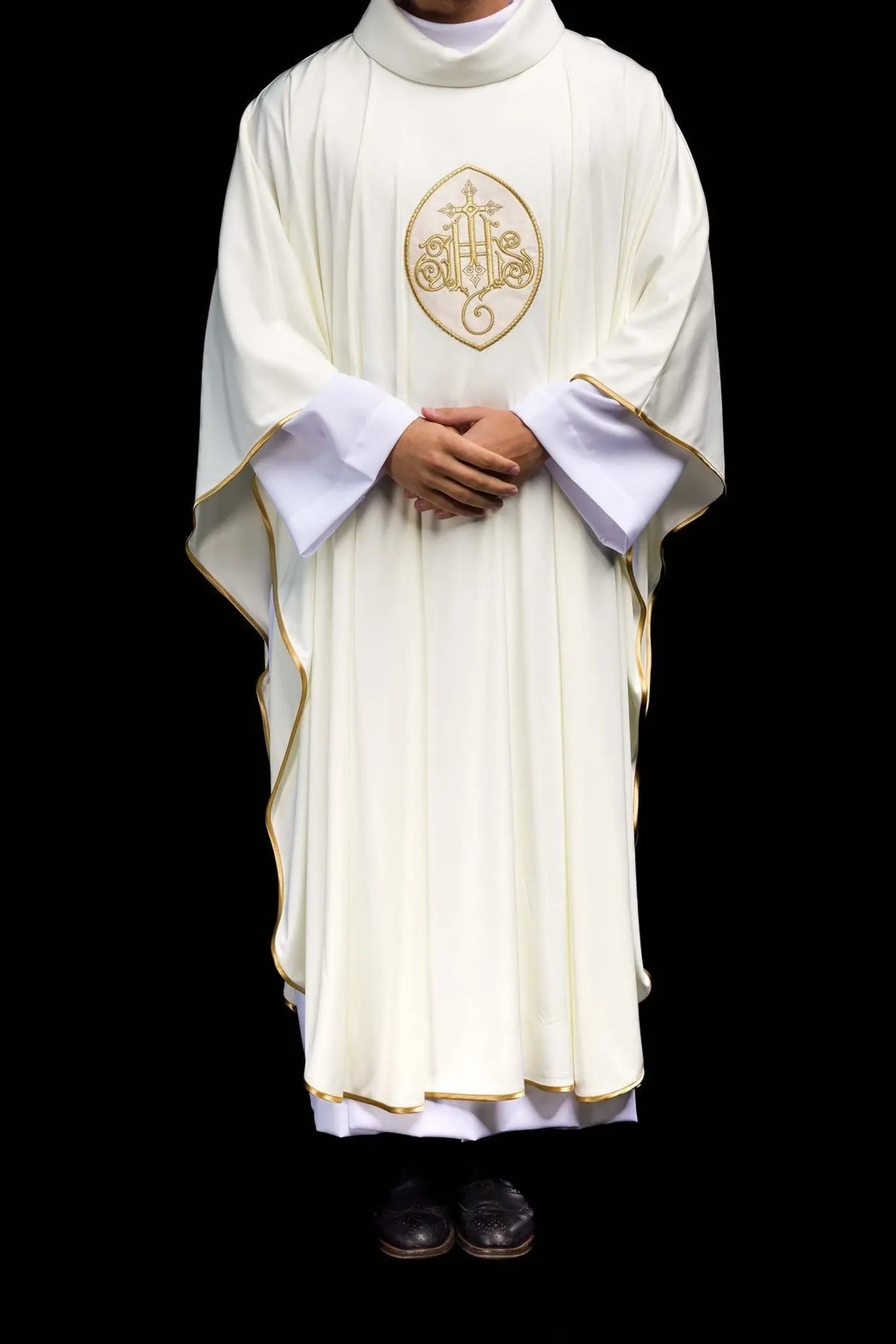 Chasuble brodée avec IHS tissu tricoté léger SACROLITE