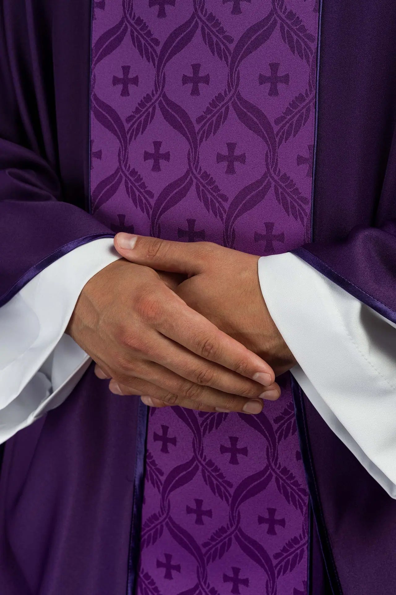 Purple Chasuble with Jacquard Cross-patterned Band