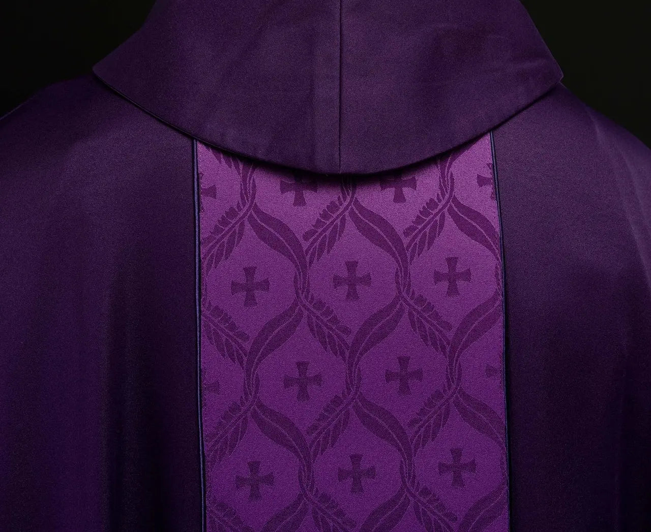 Purple Chasuble with Jacquard Cross-patterned Band