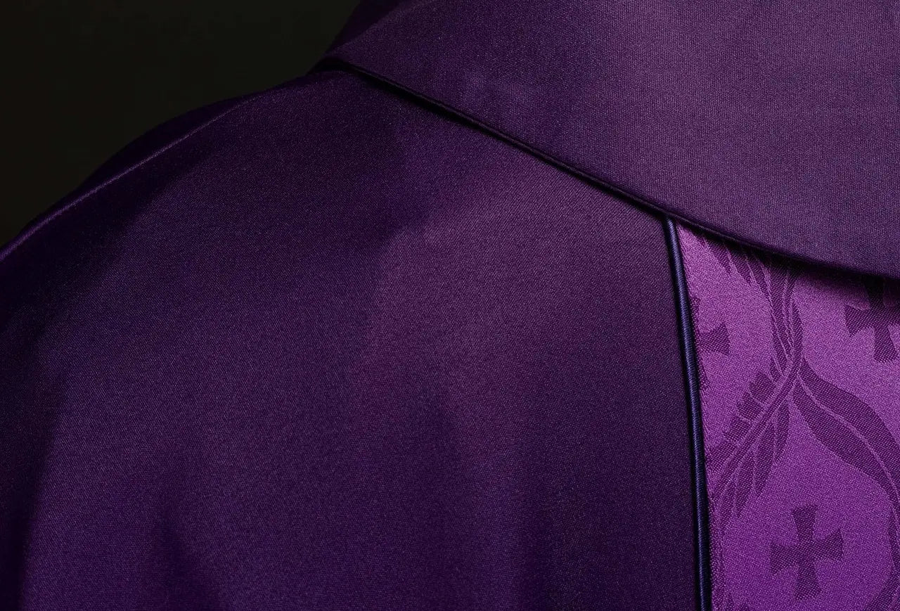 Purple Chasuble with Jacquard Cross-patterned Band