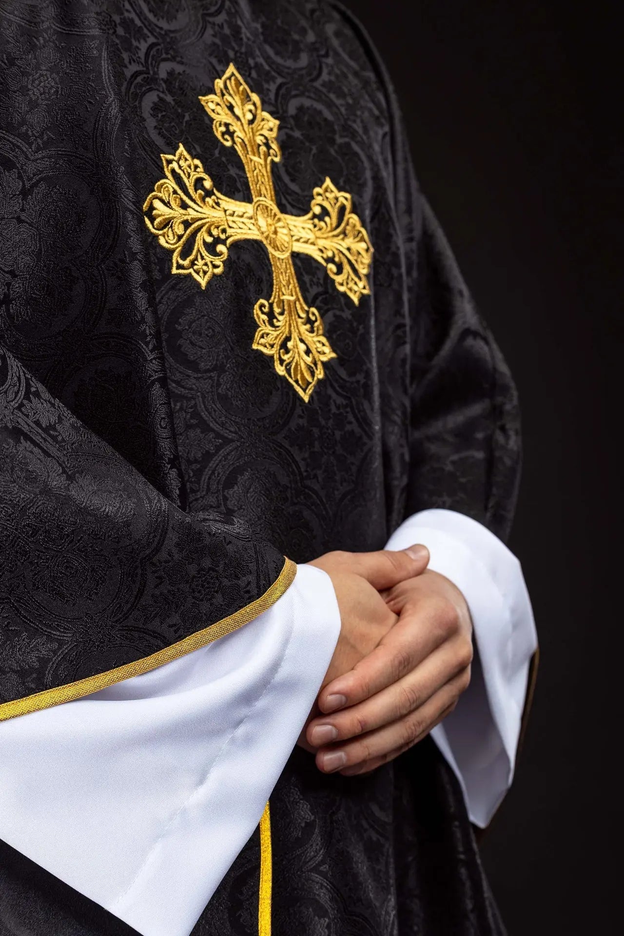 Black chasuble with cross jacquard fabric