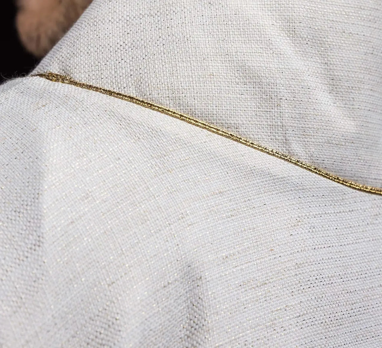 Embroidered chasuble with the Jerusalem Cross ecru