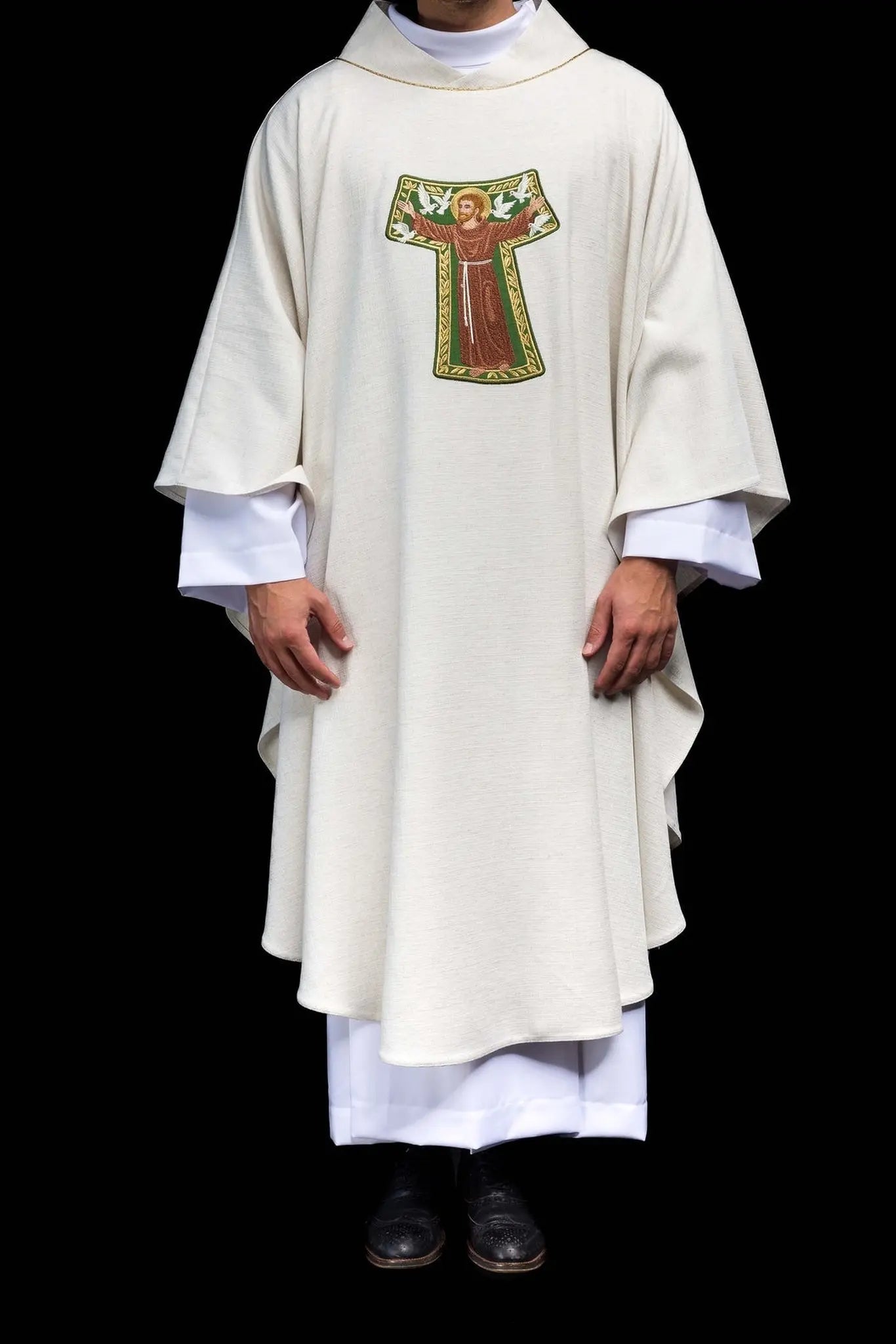 Chasuble brodée avec l'image de Saint François